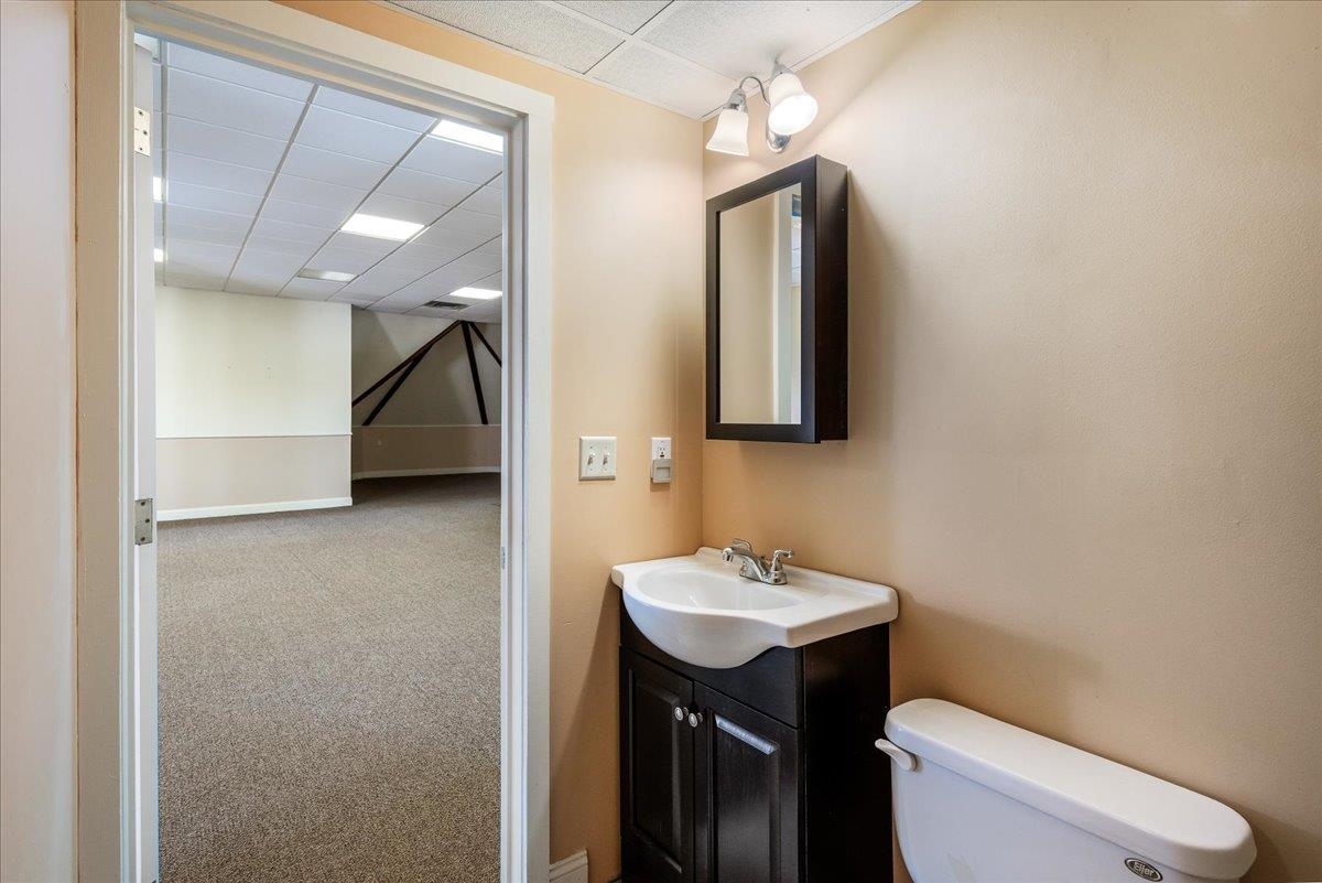 Manchester, New Hampshire, 03104, United States, 5 Bedrooms Bedrooms, ,6 BathroomsBathrooms,Residential,For Sale,1779351