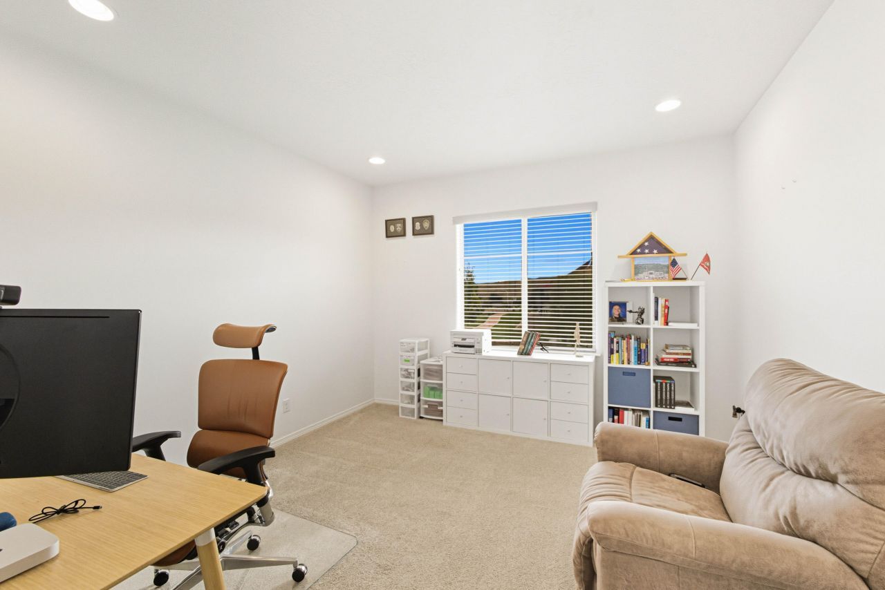 Albuquerque, New Mexico, 87120, United States, 5 Bedrooms Bedrooms, ,4 BathroomsBathrooms,Residential,For Sale,1957910