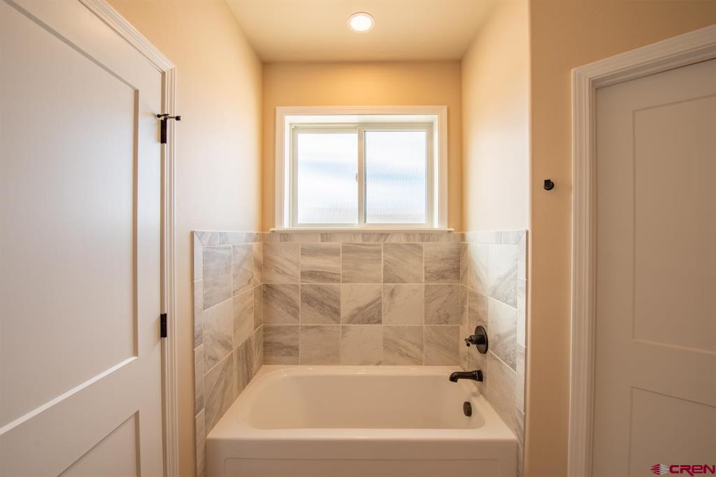 Montrose, Colorado, 81401, United States, 3 Bedrooms Bedrooms, ,2 BathroomsBathrooms,Residential,For Sale,1994283