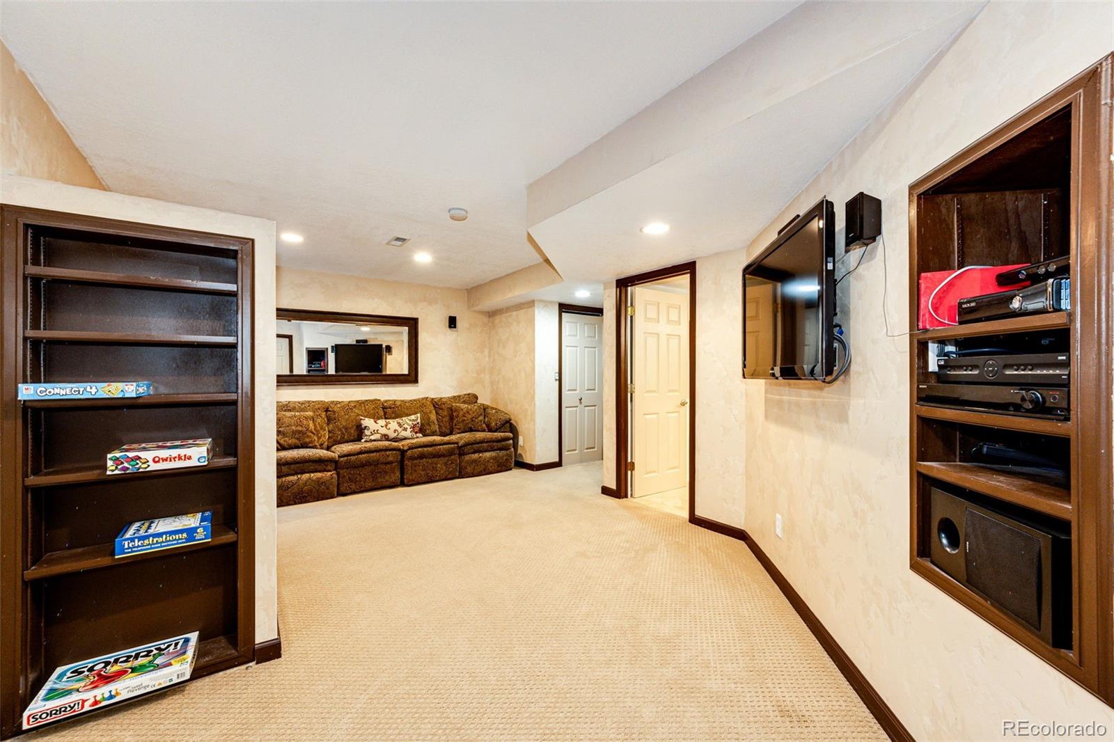 Aurora, Colorado, 80016, United States, 5 Bedrooms Bedrooms, ,3 BathroomsBathrooms,Residential,For Sale,1890934