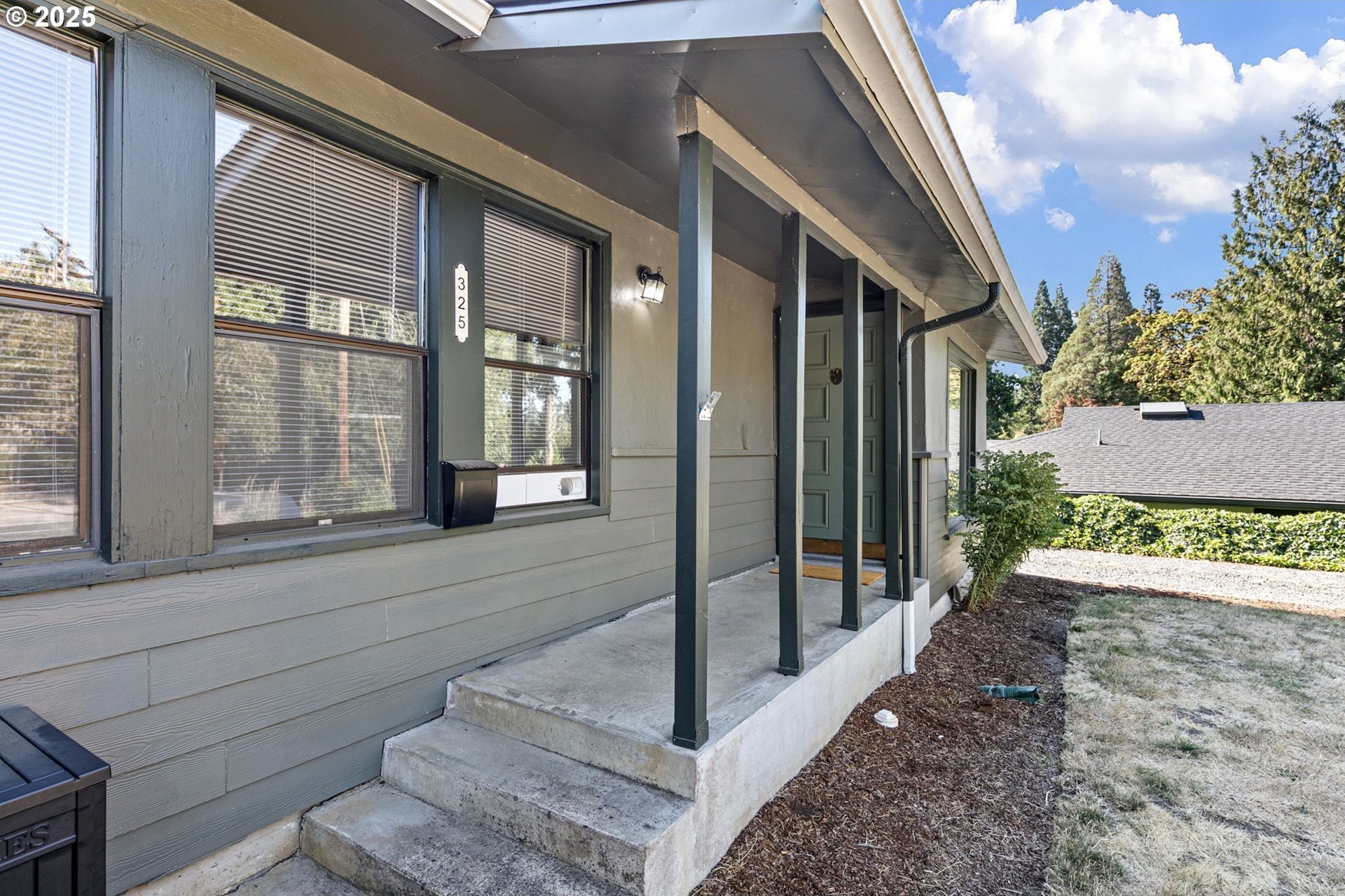 Springfield, Oregon, 97477, United States, 4 Bedrooms Bedrooms, ,2 BathroomsBathrooms,Residential,For Sale,1918433