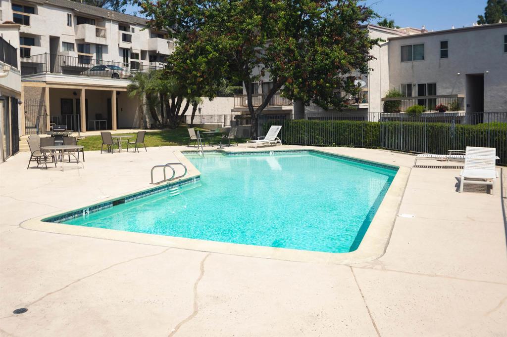 El Cajon, California, 92020, United States, 2 Bedrooms Bedrooms, ,3 BathroomsBathrooms,Residential,For Sale,1985459