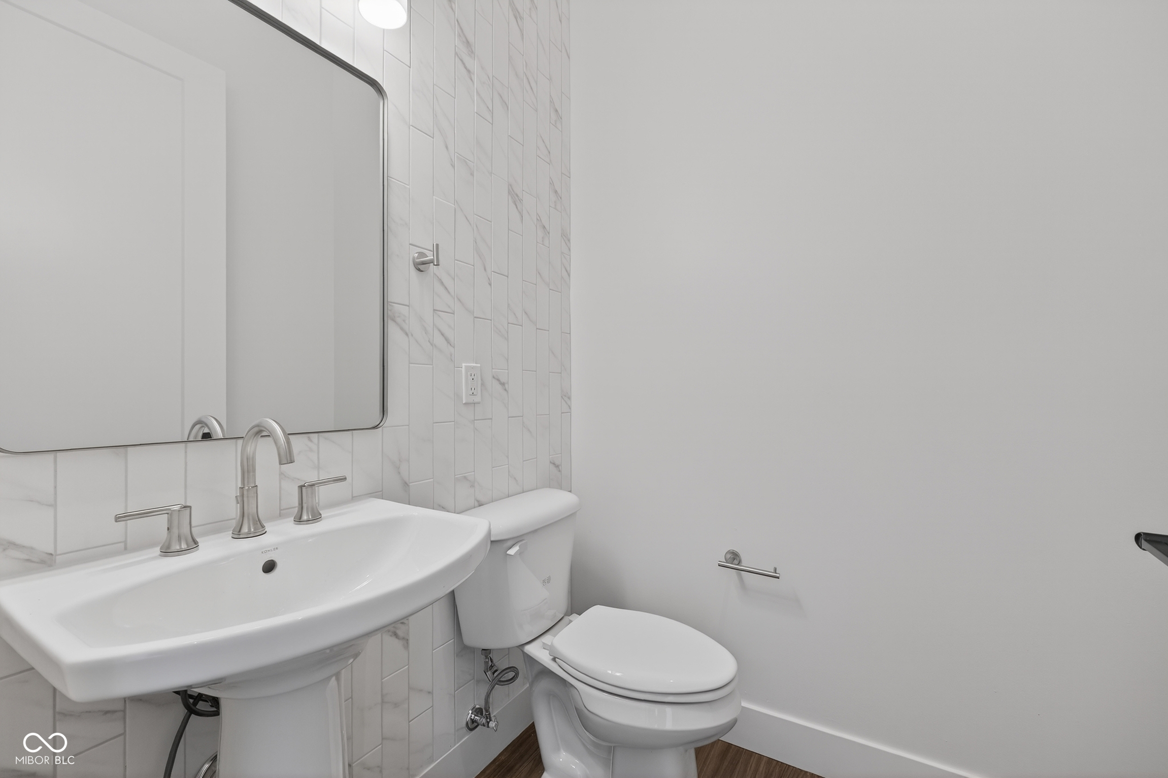 Carmel, Indiana, 46032, United States, 2 Bedrooms Bedrooms, ,3 BathroomsBathrooms,Residential,For Sale,1977129