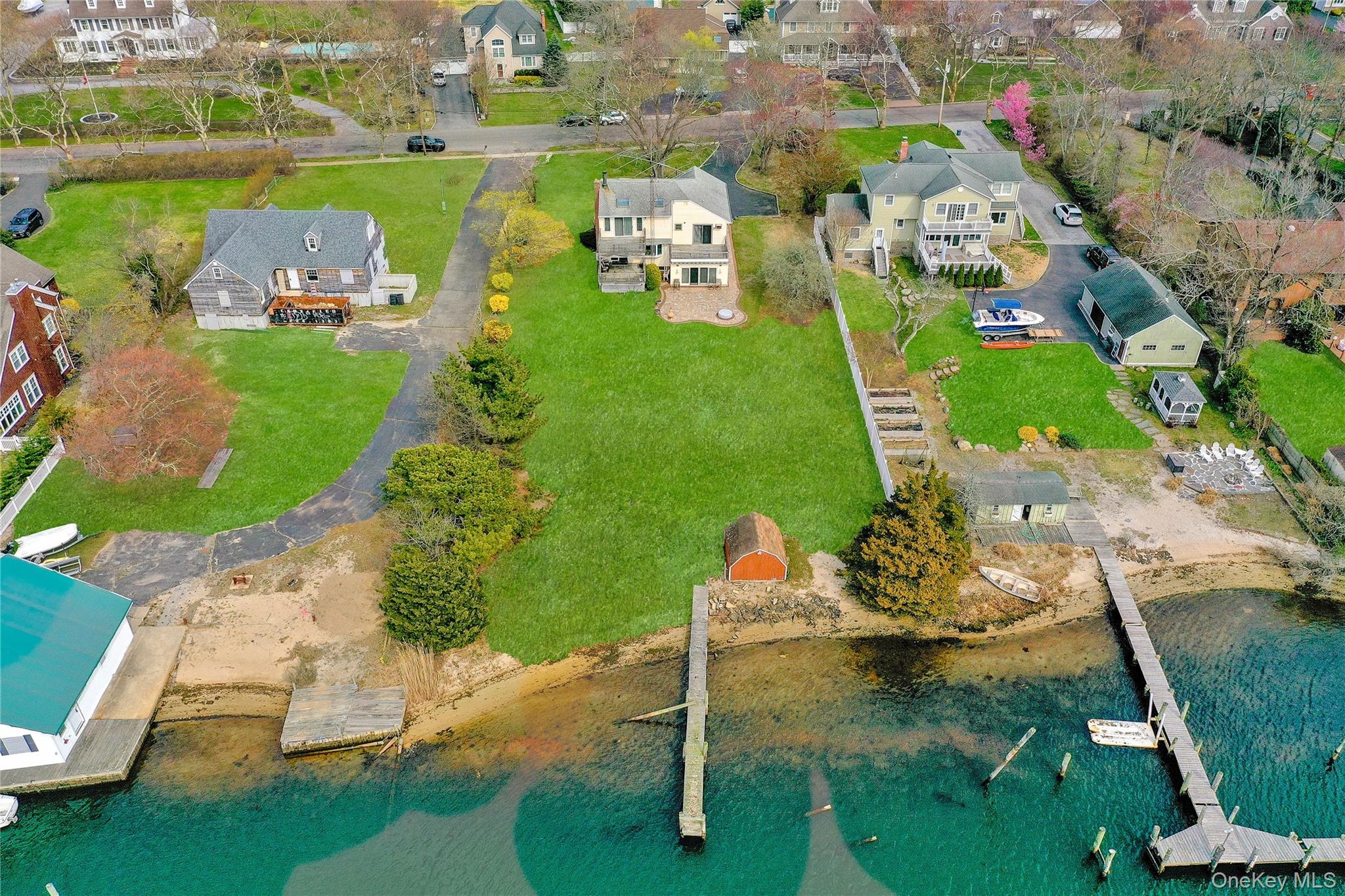  150 W Islip Road, West Islip, NY, 11795 - 物件實景