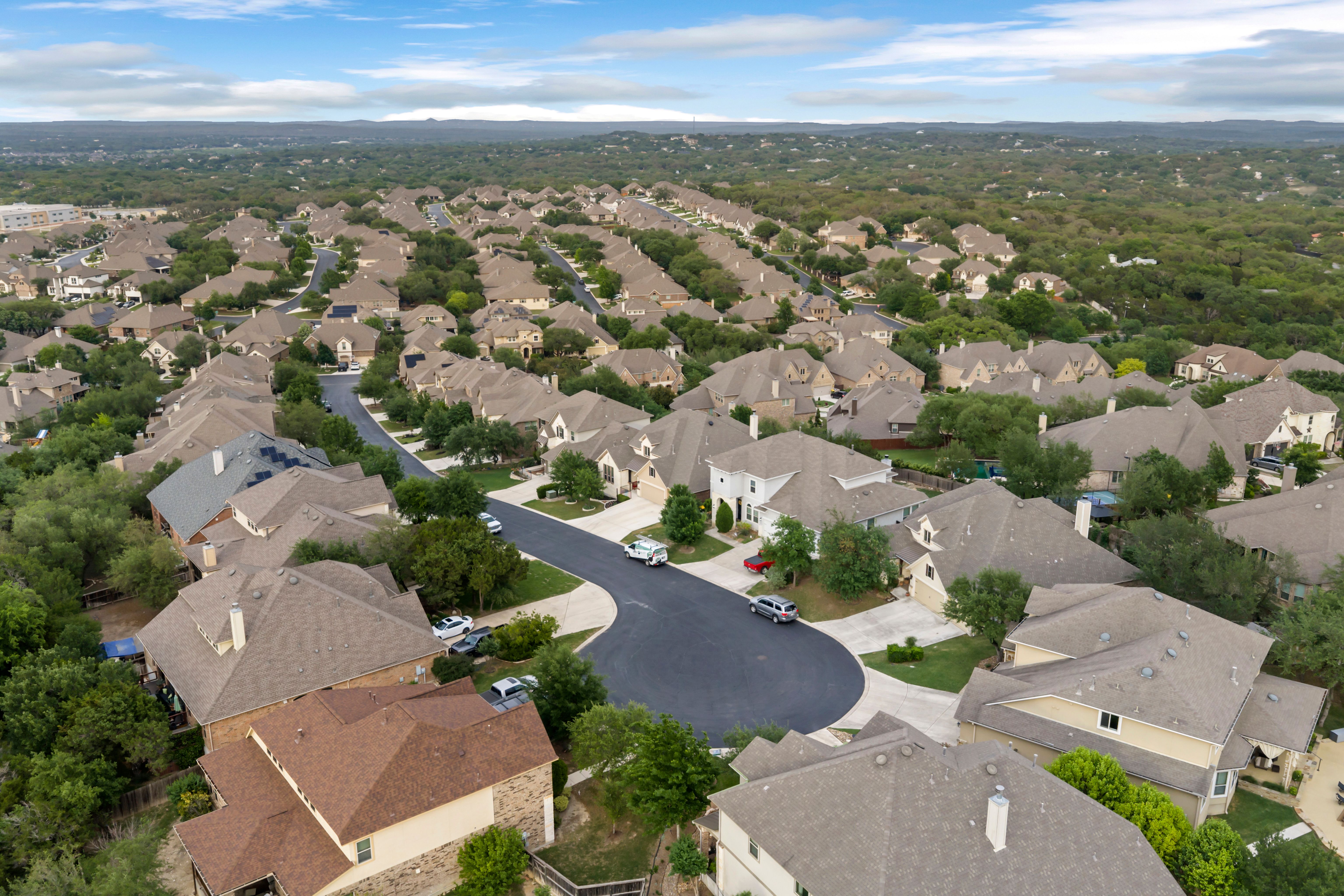  Thoughtfully Designed with Exceptional Floor Plan - 物件實景