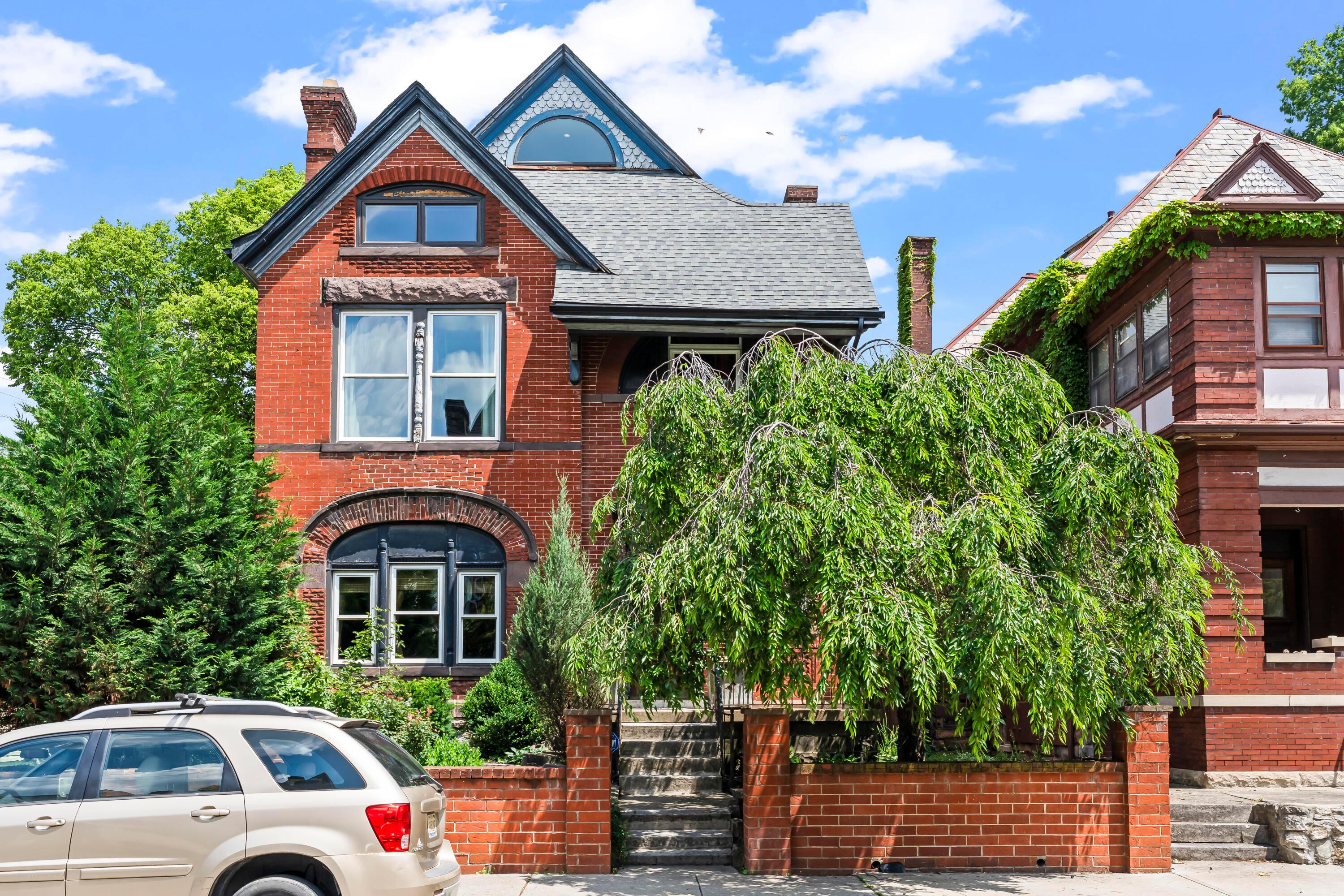 Columbus, Ohio, 43205, United States, 4 Bedrooms Bedrooms, ,3 BathroomsBathrooms,Residential,For Sale,1866885