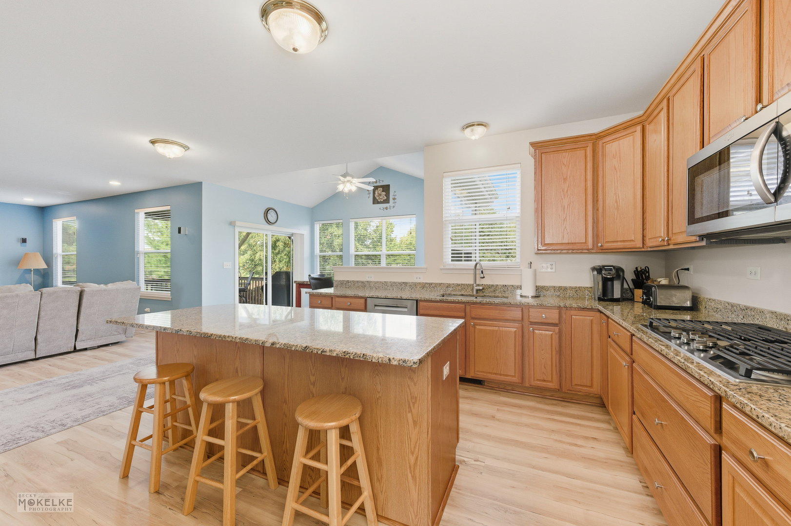 Oswego, Illinois, 60543, United States, 4 Bedrooms Bedrooms, ,3 BathroomsBathrooms,Residential,For Sale,1960822