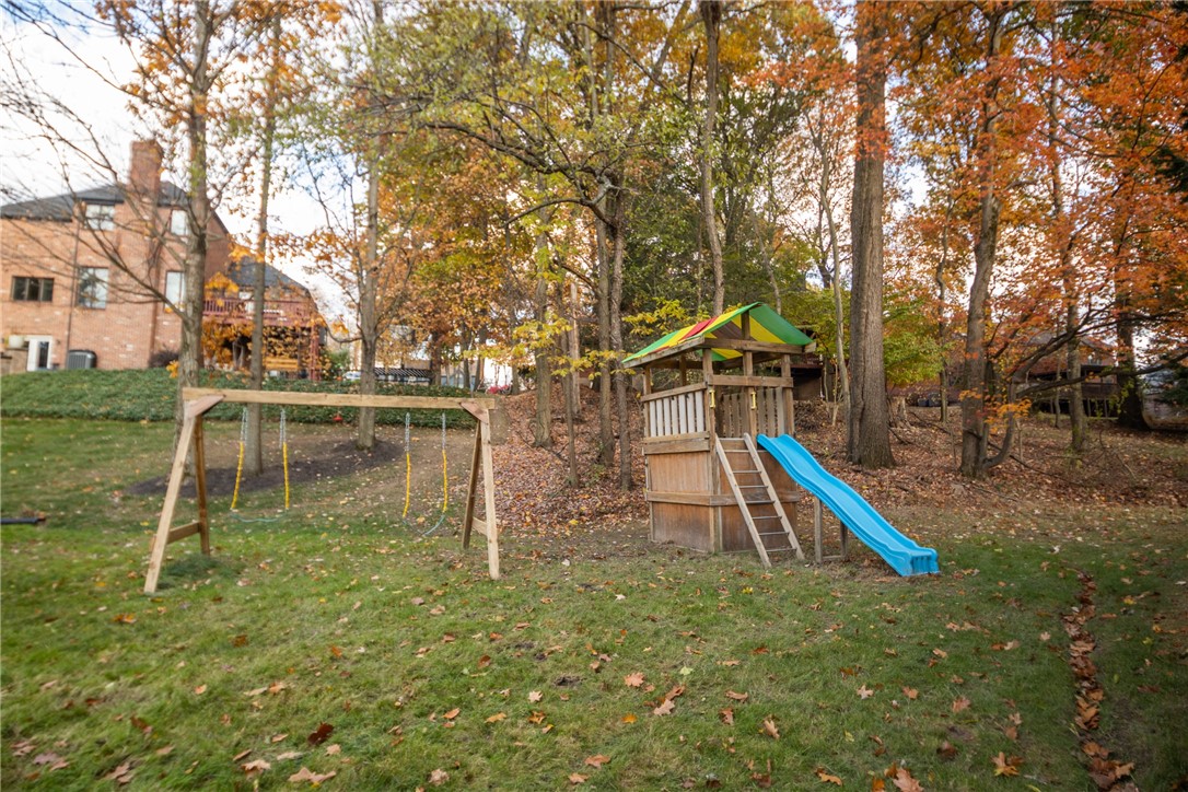 Franklin Park, Pennsylvania, 15090, United States, 4 Bedrooms Bedrooms, ,3 BathroomsBathrooms,Residential,For Sale,1987984