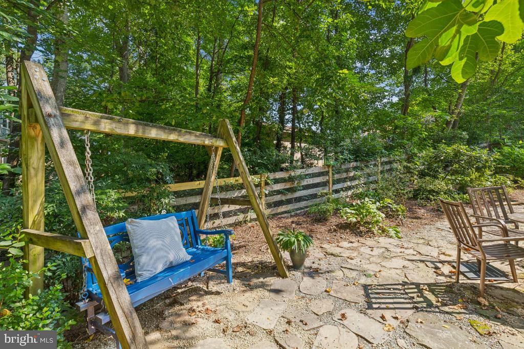 Fairfax, Virginia, 22030, United States, 3 Bedrooms Bedrooms, ,3 BathroomsBathrooms,Residential,For Sale,1904338