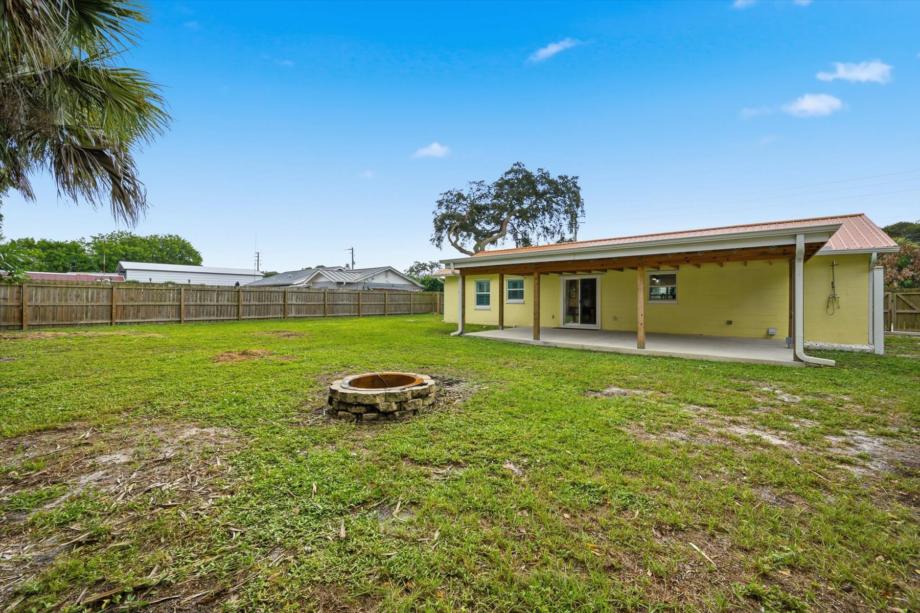  446 Coral Drive, Melbourne, FL, 32935 - 物件實景