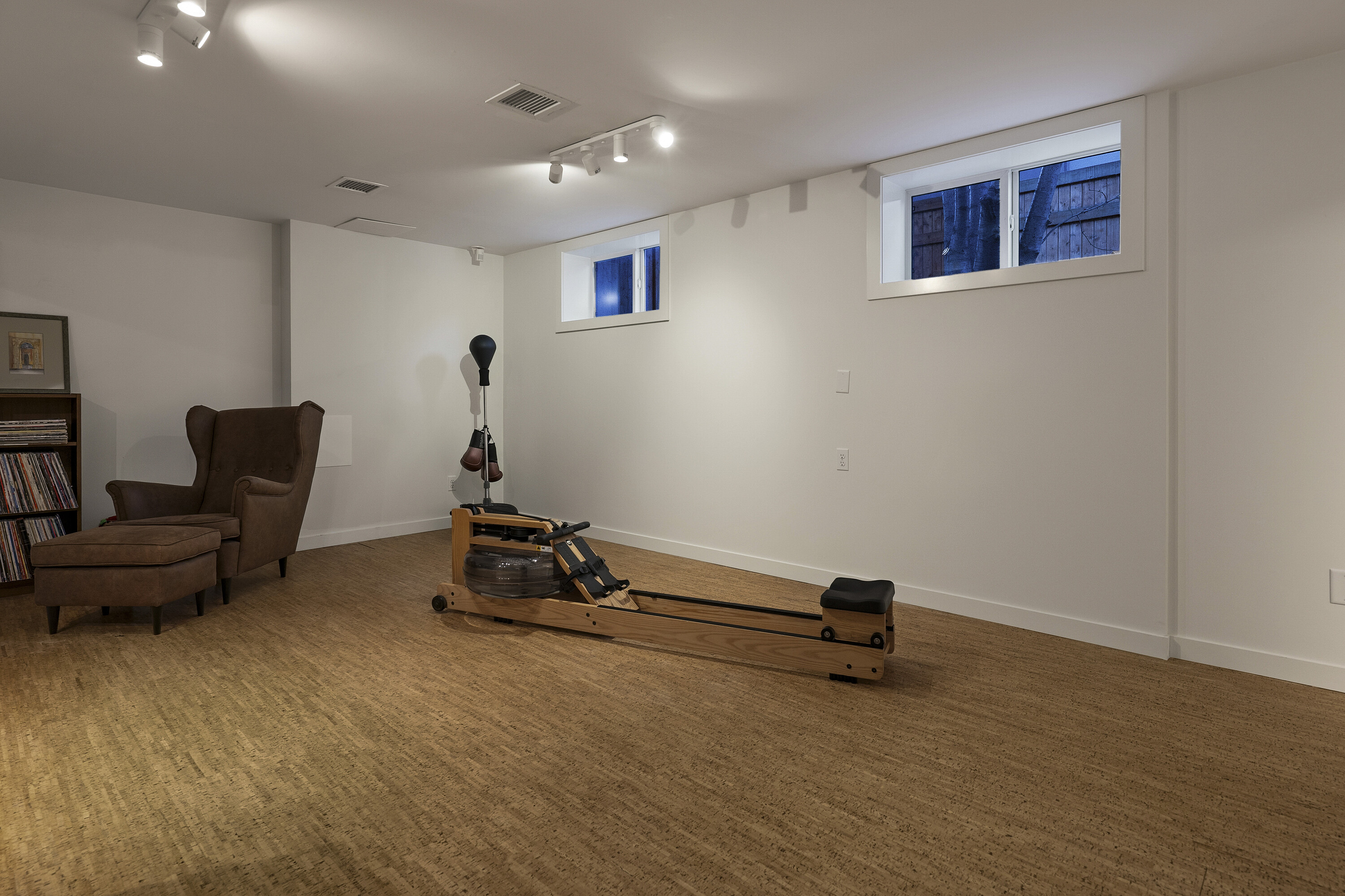  4208 15 Street SW - 物件實景