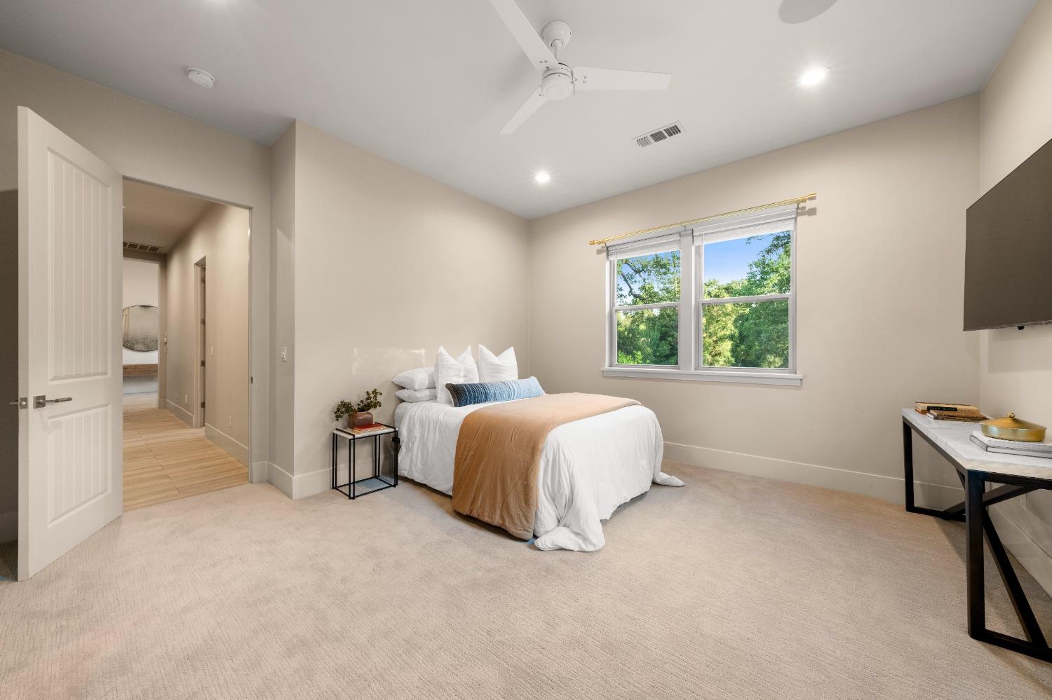 Loomis, California, 95650, United States, 5 Bedrooms Bedrooms, ,6 BathroomsBathrooms,Residential,For Sale,1744630