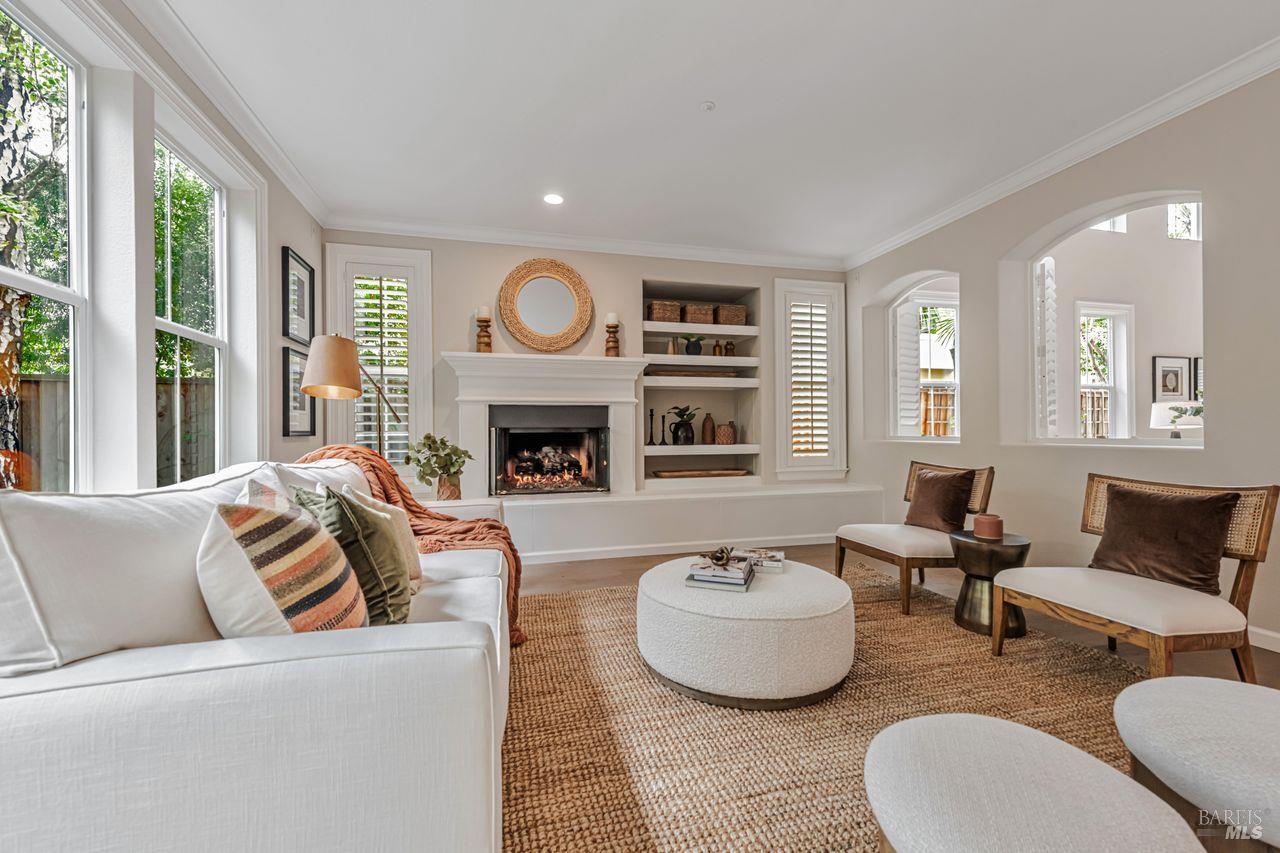 Novato, California, 94949, United States, 5 Bedrooms Bedrooms, ,3 BathroomsBathrooms,Residential,For Sale,1941742
