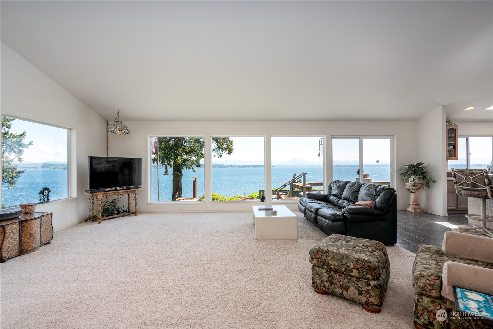 Hat Island, Washington, 98206, United States, 3 Bedrooms Bedrooms, ,1 BathroomBathrooms,Residential,For Sale,1928983