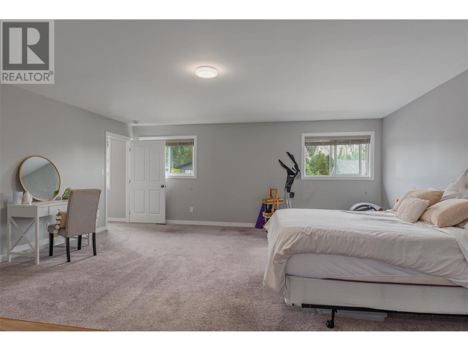 CASTLEGAR, British Columbia, V1N 4X9, CA, 5 Bedrooms Bedrooms, ,2 BathroomsBathrooms,Residential,For Sale,1913698