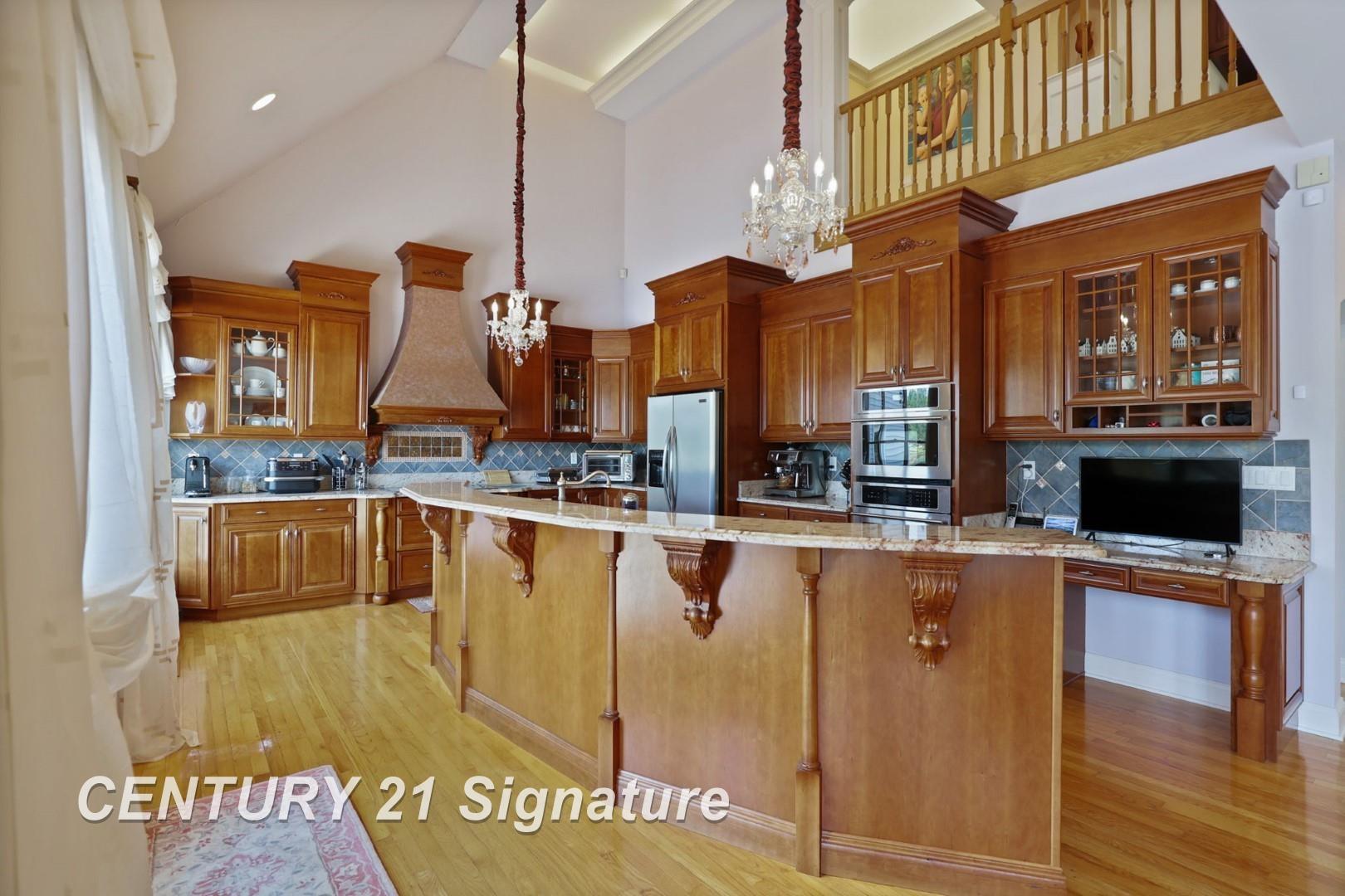 Saginaw, Michigan, 48609, United States, 4 Bedrooms Bedrooms, ,7 BathroomsBathrooms,Residential,For Sale,1980528