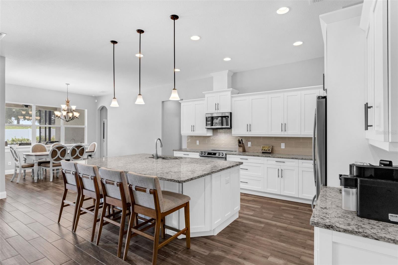 LAKELAND, Florida, 33813, United States, 5 Bedrooms Bedrooms, ,3 BathroomsBathrooms,Residential,For Sale,1937728