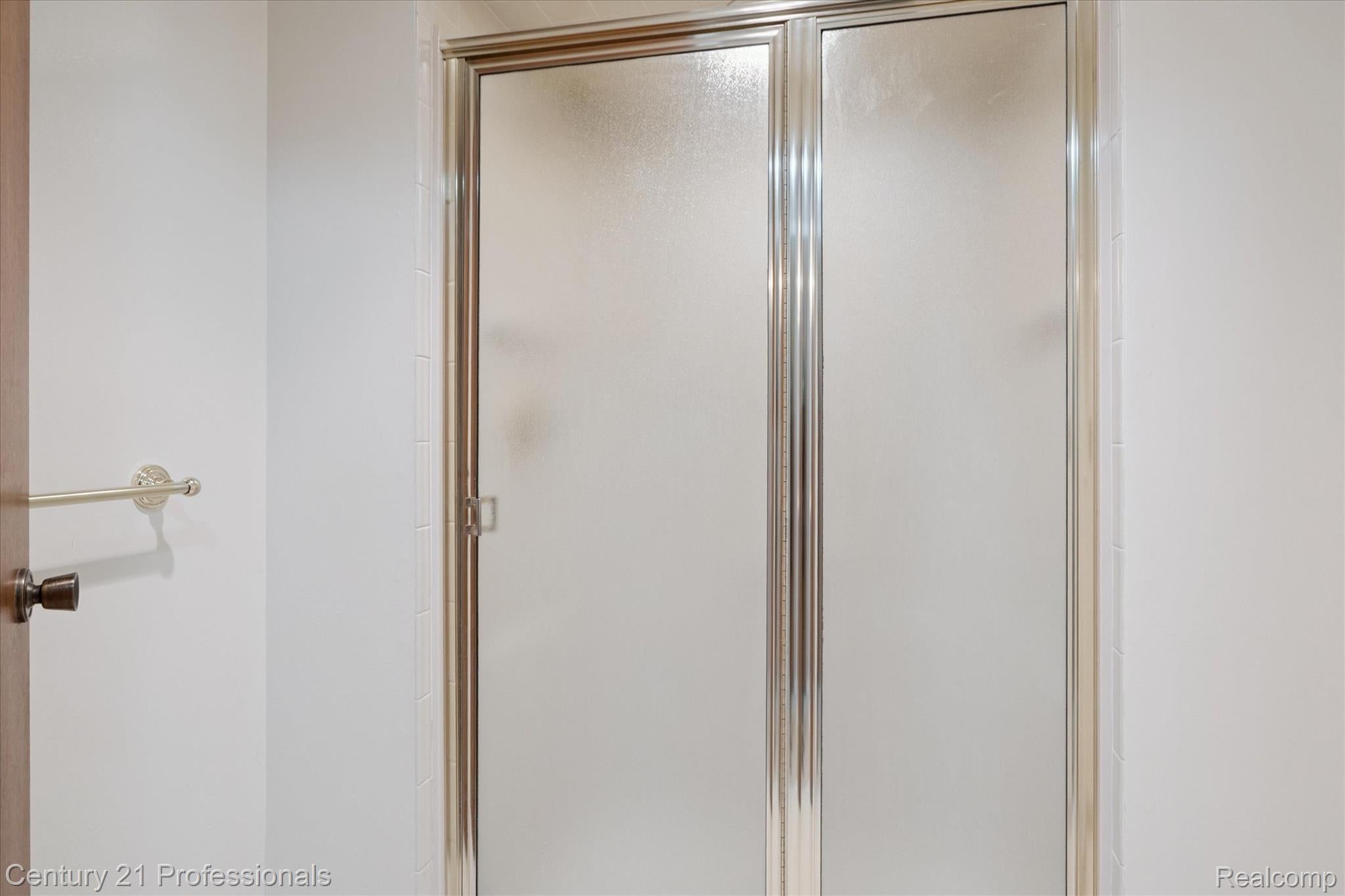 Northville, Michigan, 48167, United States, 4 Bedrooms Bedrooms, ,3 BathroomsBathrooms,Residential,For Sale,1980855