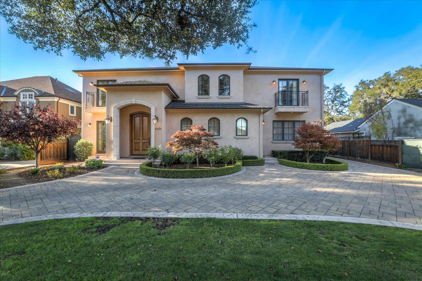 San Jose, California, 95126, United States, 4 Bedrooms Bedrooms, ,6 BathroomsBathrooms,Residential,For Sale,1987802