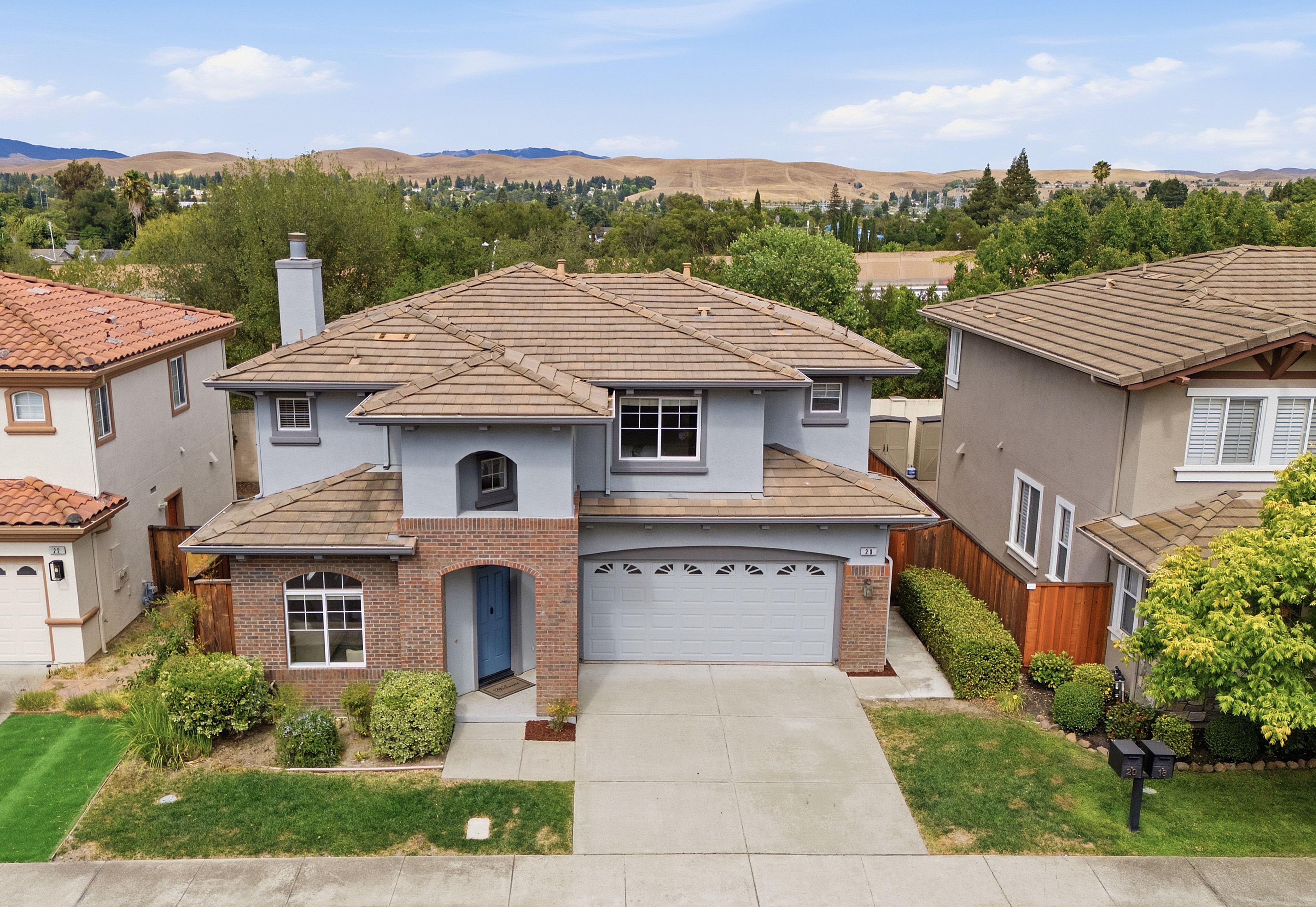  Beautifully Updated Henry Ranch Home with Scenic Views and Modern Comfort - 物件實景