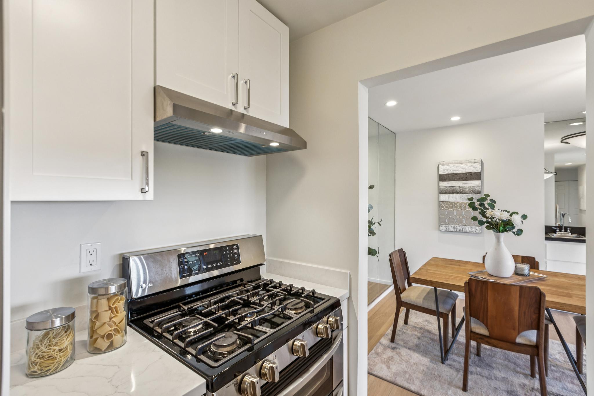  Top floor panoramic view remodeled condo - 物件實景