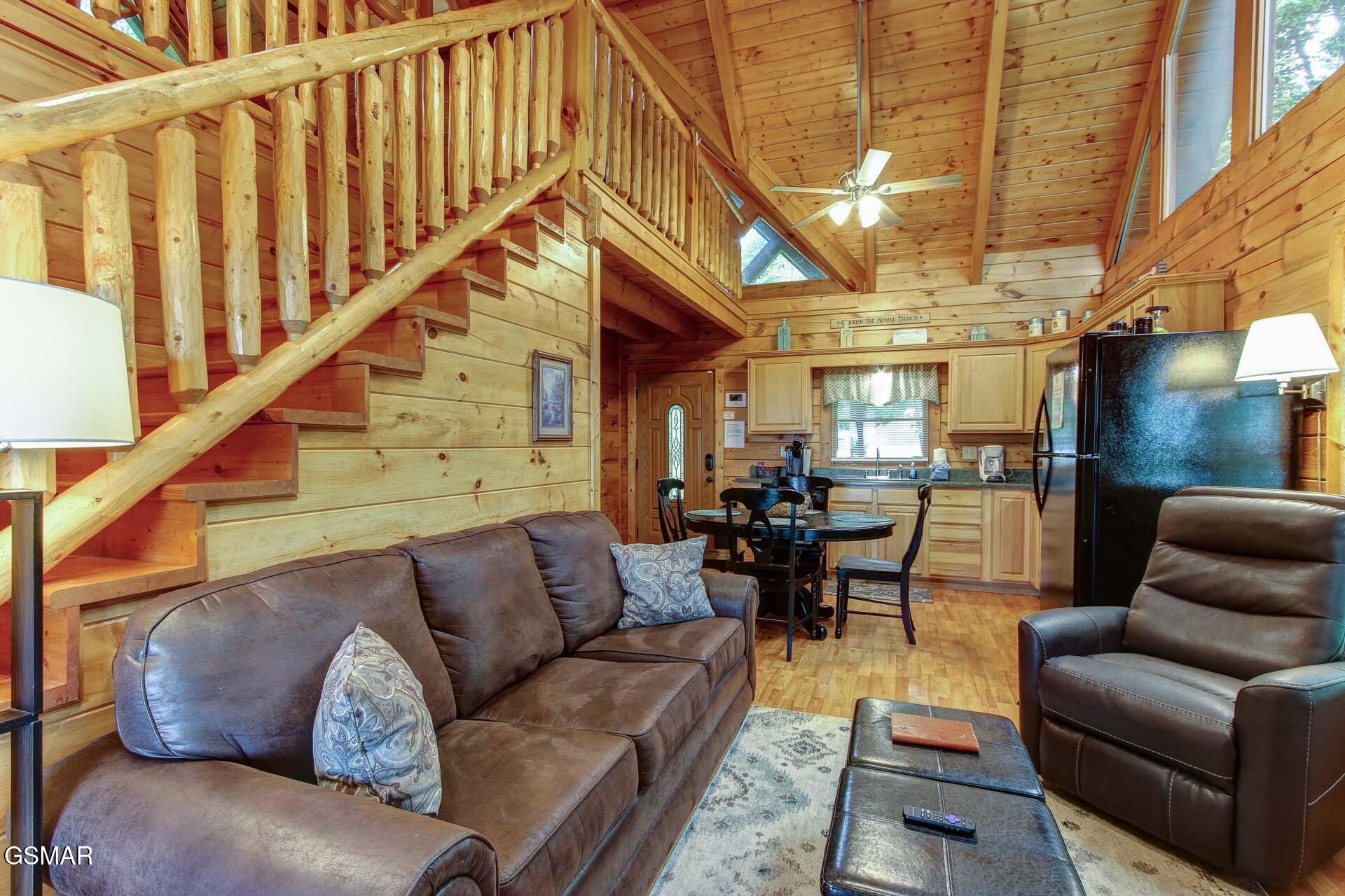 Sevierville, Tennessee, 37876, United States, 2 Bedrooms Bedrooms, ,2 BathroomsBathrooms,Residential,For Sale,1873057