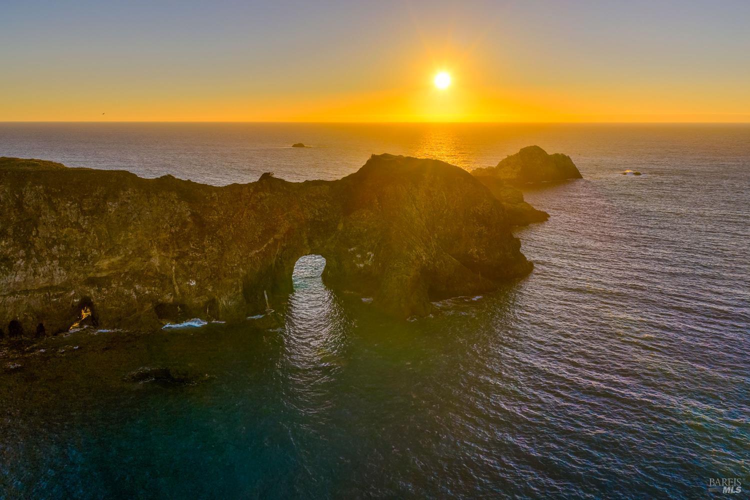 Elk, California, 95432, United States, 2 Bedrooms Bedrooms, ,2 BathroomsBathrooms,Residential,For Sale,1993242