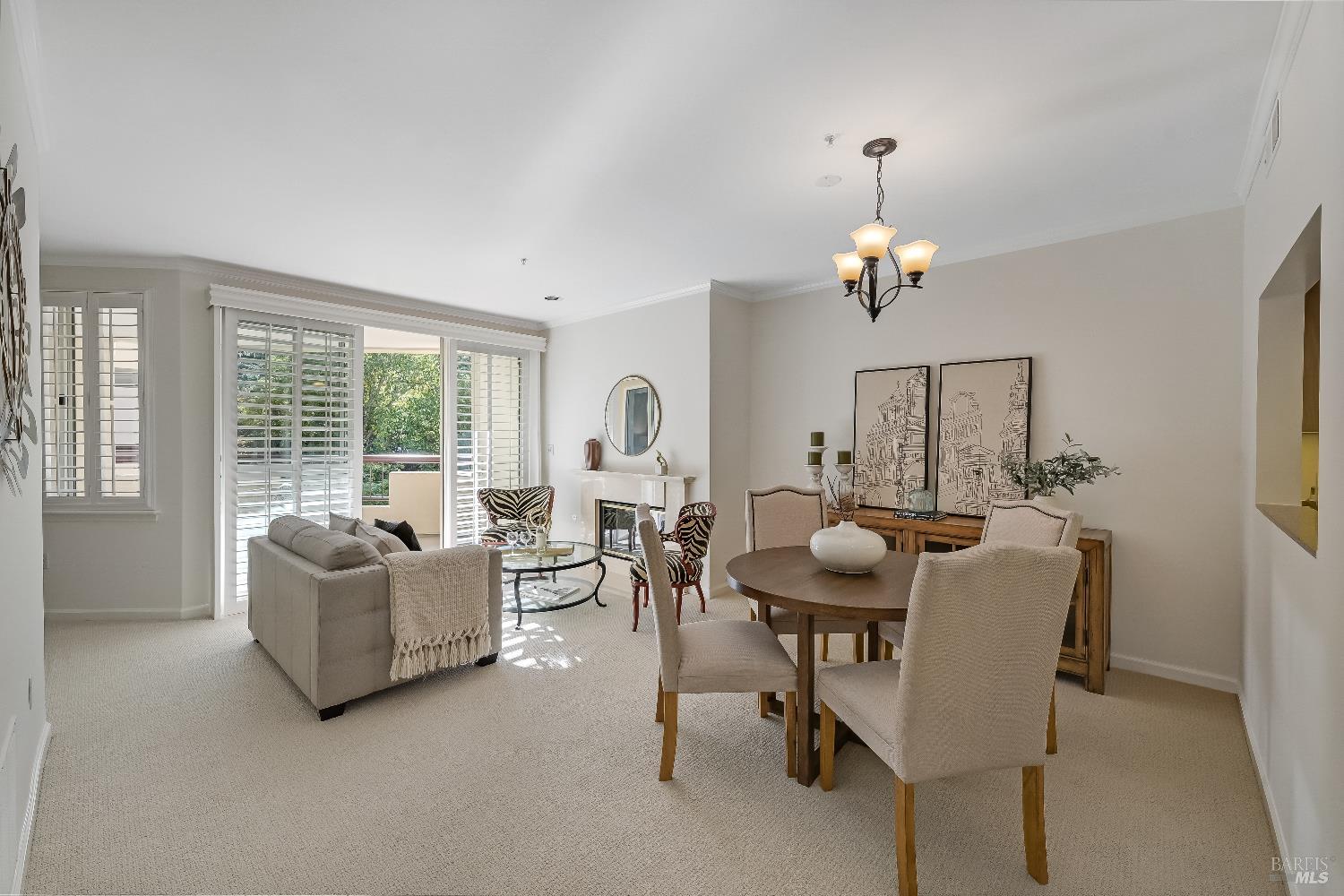 San Rafael, California, 94903, United States, 1 Bedroom Bedrooms, ,2 BathroomsBathrooms,Residential,For Sale,1997227