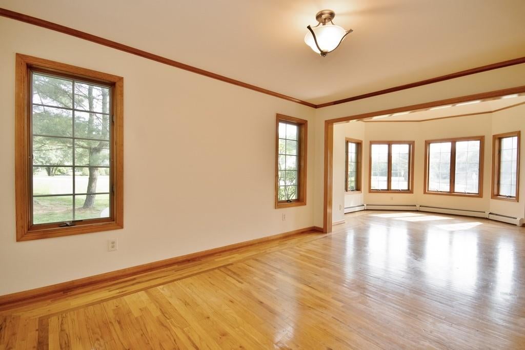 Florida, New York, 10921, United States, 4 Bedrooms Bedrooms, ,3 BathroomsBathrooms,Residential,For Sale,1944885