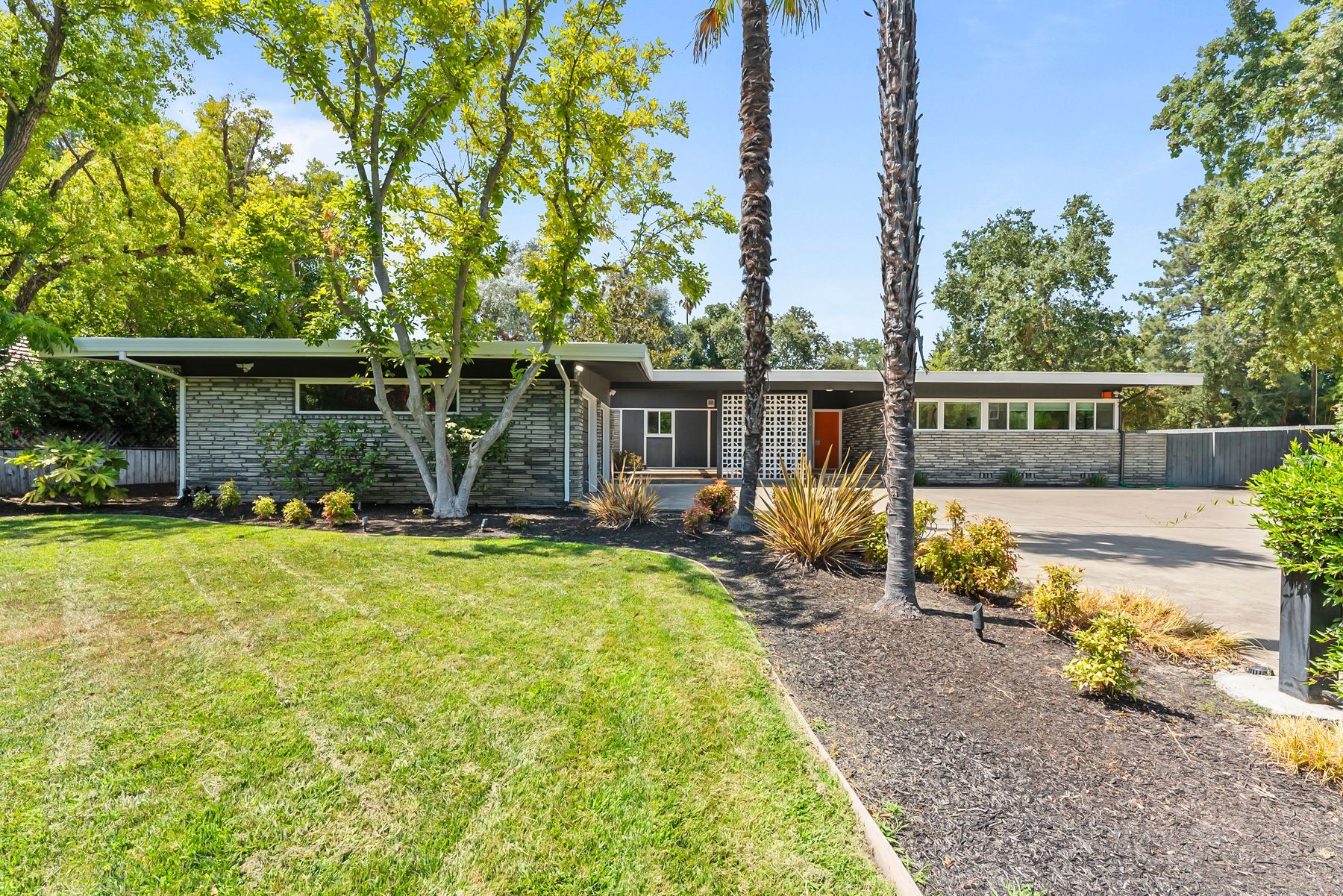  4935 Fair Oaks Boulevard, Carmichael, CA 95608 - 物件實景