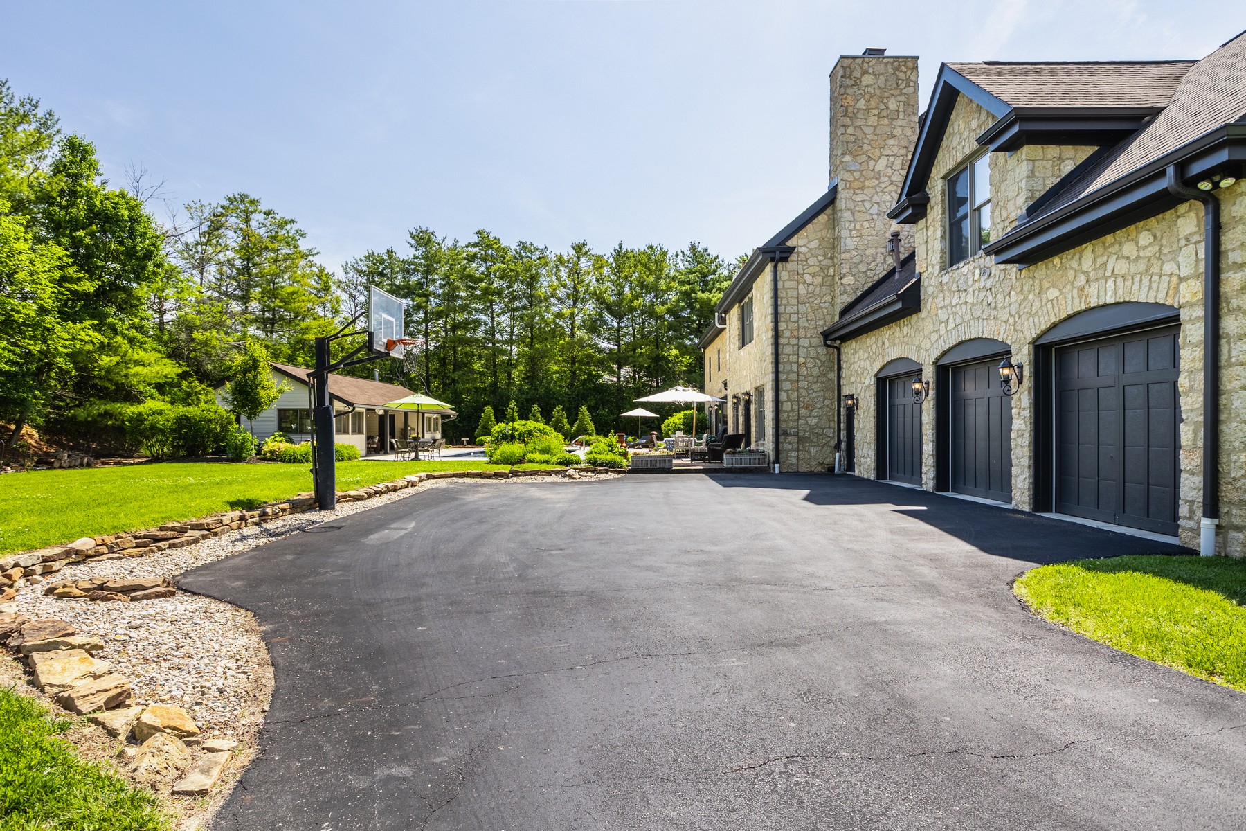  Rare Opportunity to Own a Stunning Home with Acreage in West Carmel - 物件實景