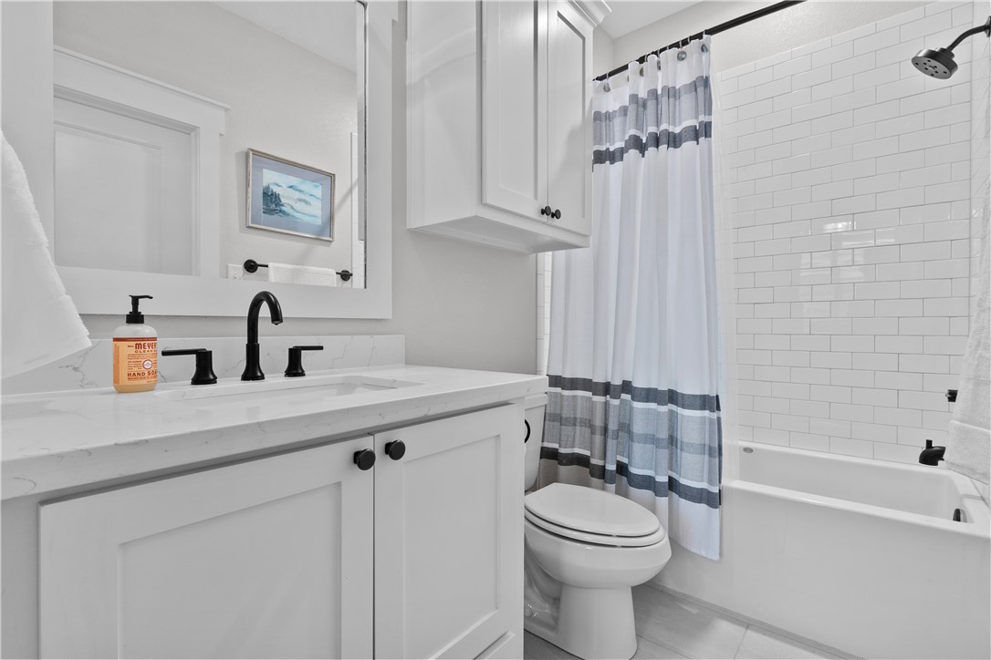 College Station, Texas, 77845, United States, 4 Bedrooms Bedrooms, ,4 BathroomsBathrooms,Residential,For Sale,1862401