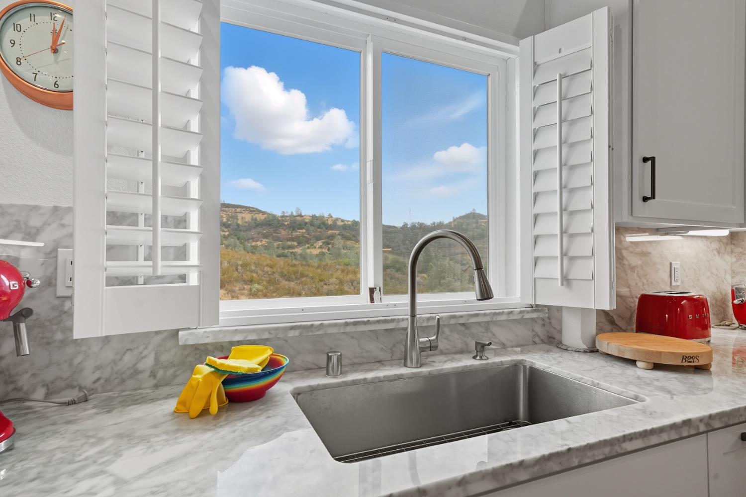Mountain Ranch, California, 95246, United States, 4 Bedrooms Bedrooms, ,3 BathroomsBathrooms,Residential,For Sale,2027098