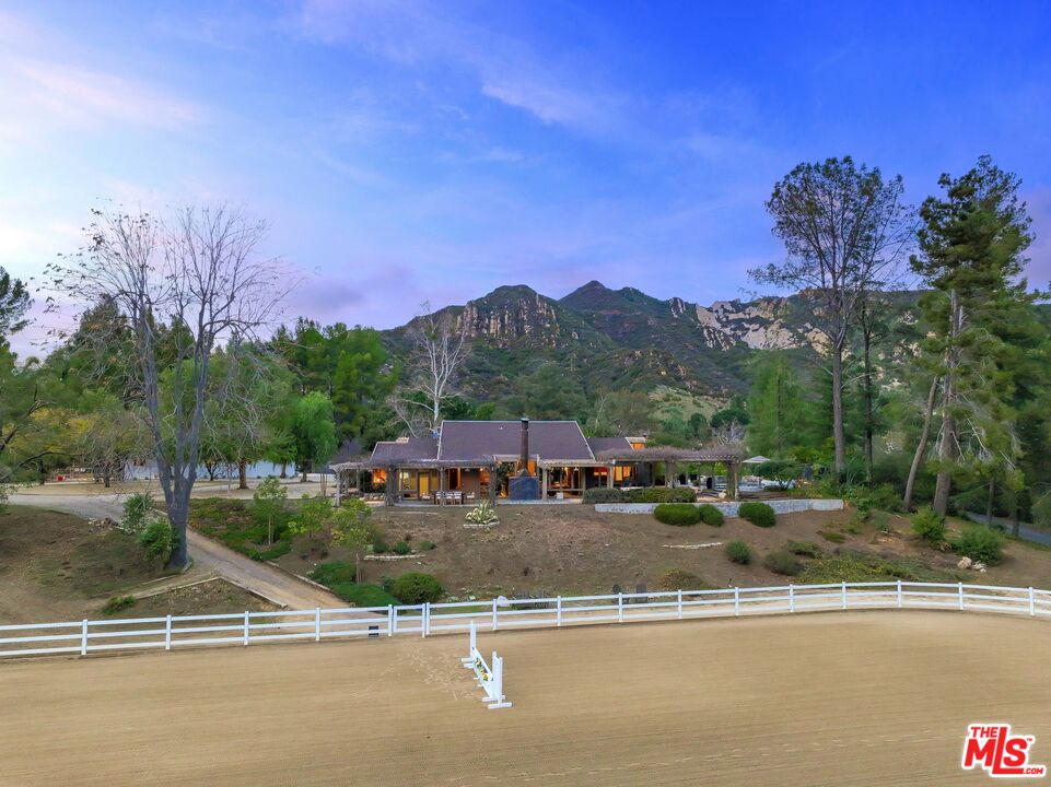 Calabasas, California, 91302, United States, 3 Bedrooms Bedrooms, ,2 BathroomsBathrooms,Residential,For Sale,1723181