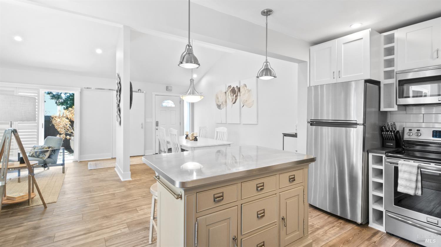 Napa, California, 94559, United States, 3 Bedrooms Bedrooms, ,2 BathroomsBathrooms,Residential,For Sale,1911300