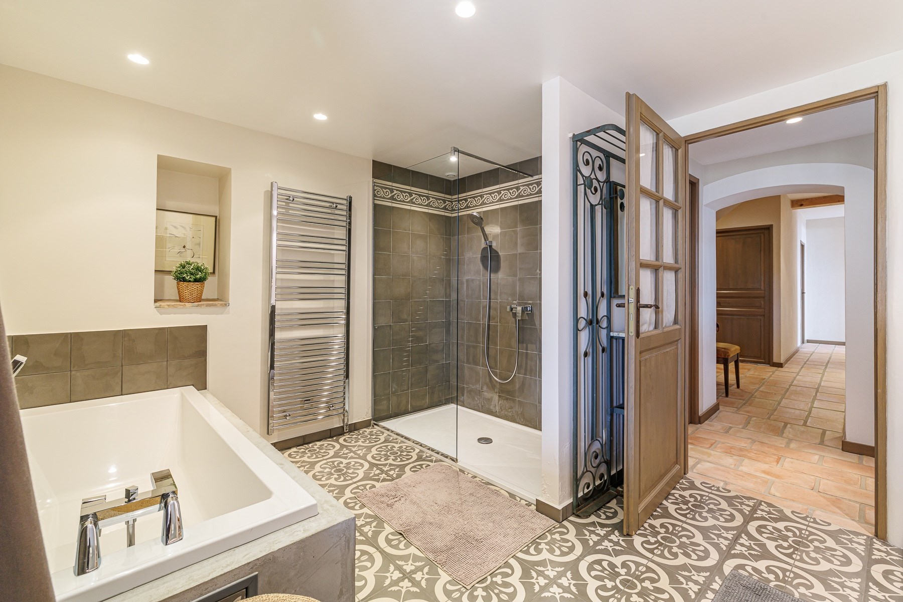  Renovated niçoise bastide with pool for sale in Gairaut, Nice: panoramic sea vi… - 物件實景