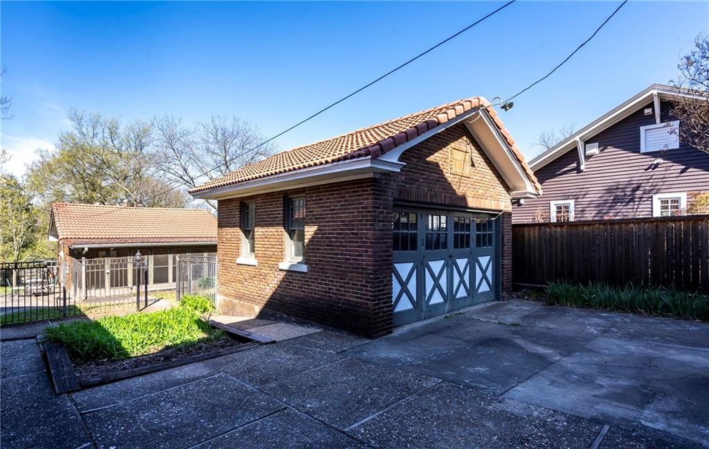 Siloam Springs, Arkansas, 72761, United States, 5 Bedrooms Bedrooms, ,3 BathroomsBathrooms,Residential,For Sale,1984286