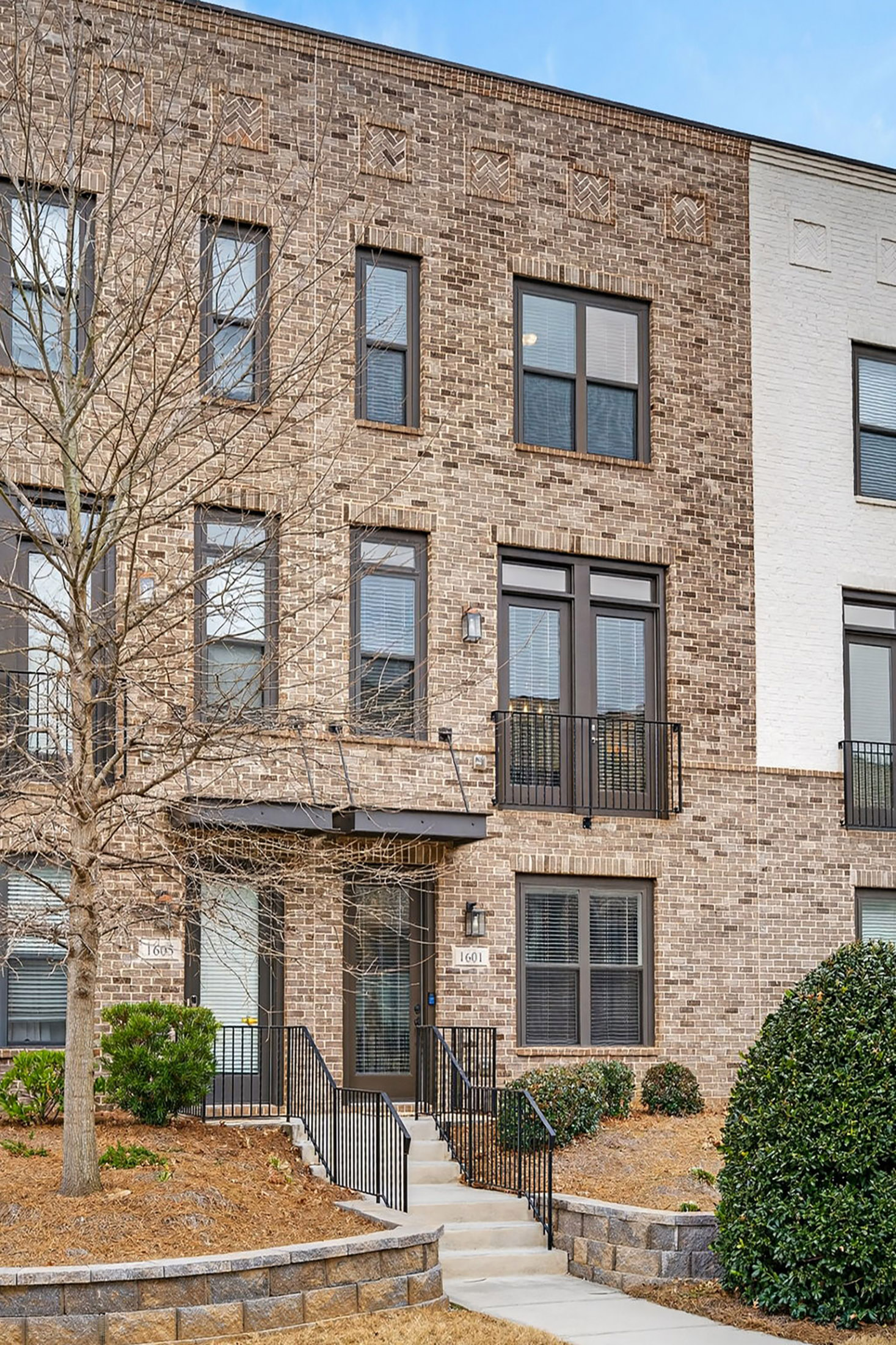 Stunning Three Bedroom Townhome in Convenient Boutique Community - 物件實景