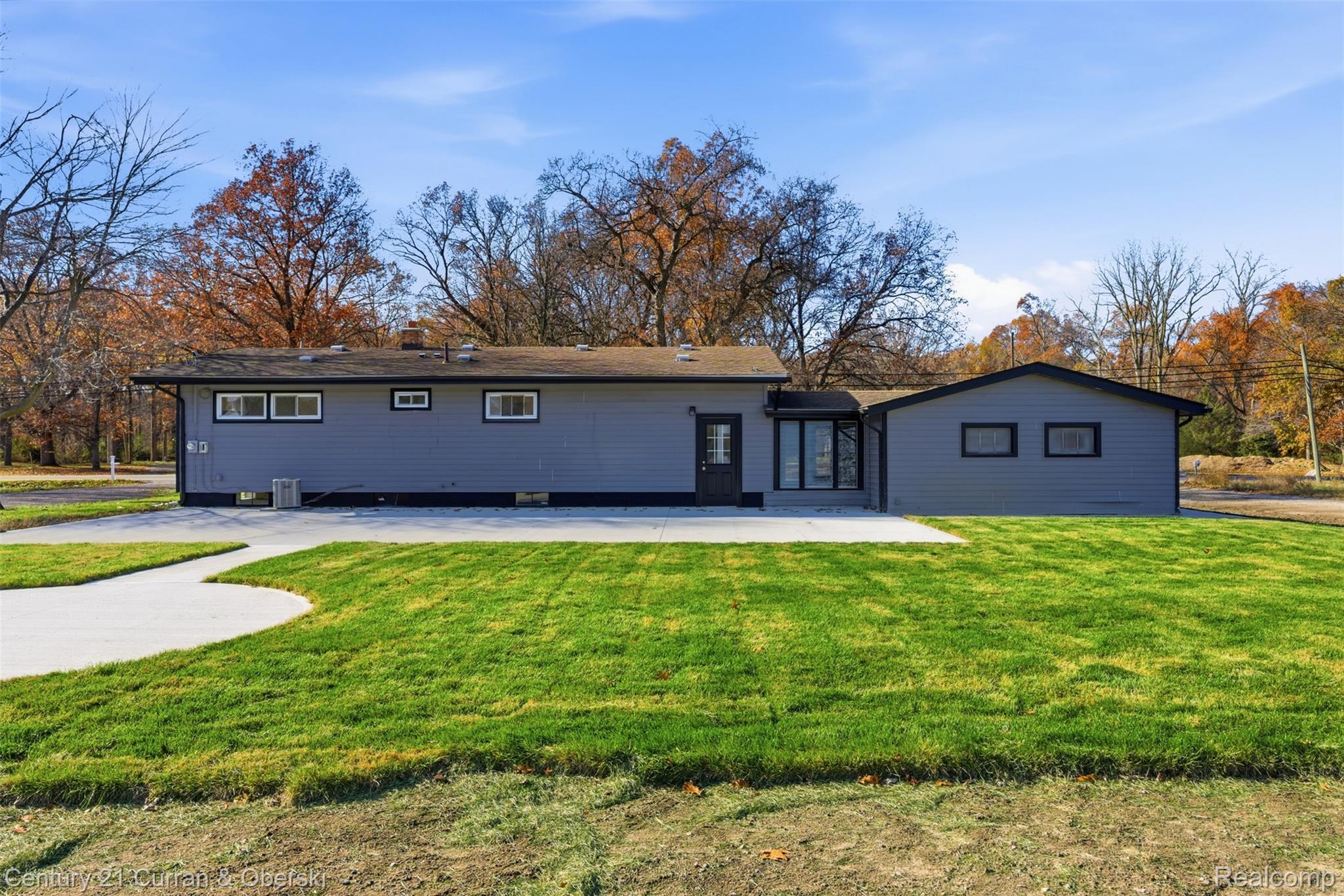 Brownstown Charter Township, Michigan, 48174, United States, 3 Bedrooms Bedrooms, ,2 BathroomsBathrooms,Residential,For Sale,1996649