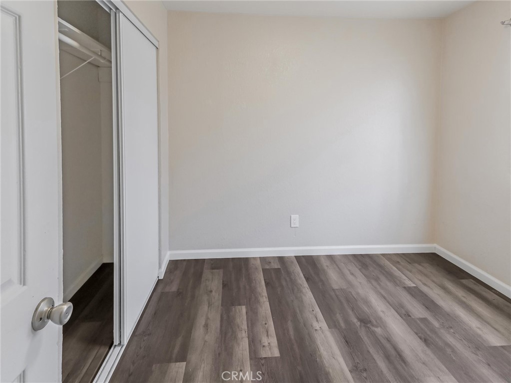 Los Angeles, California, 90003, United States, 5 Bedrooms Bedrooms, ,3 BathroomsBathrooms,Residential,For Sale,1935114