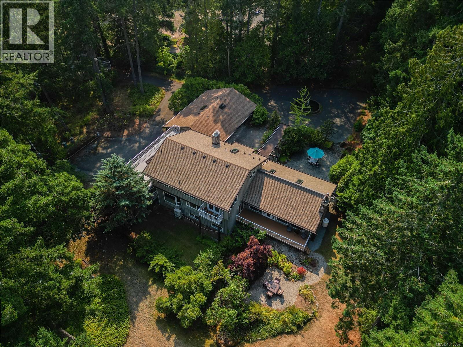 NORTH SAANICH, British Columbia, V8L 5L5, CA, 5 Bedrooms Bedrooms, ,4 BathroomsBathrooms,Residential,For Sale,1946996