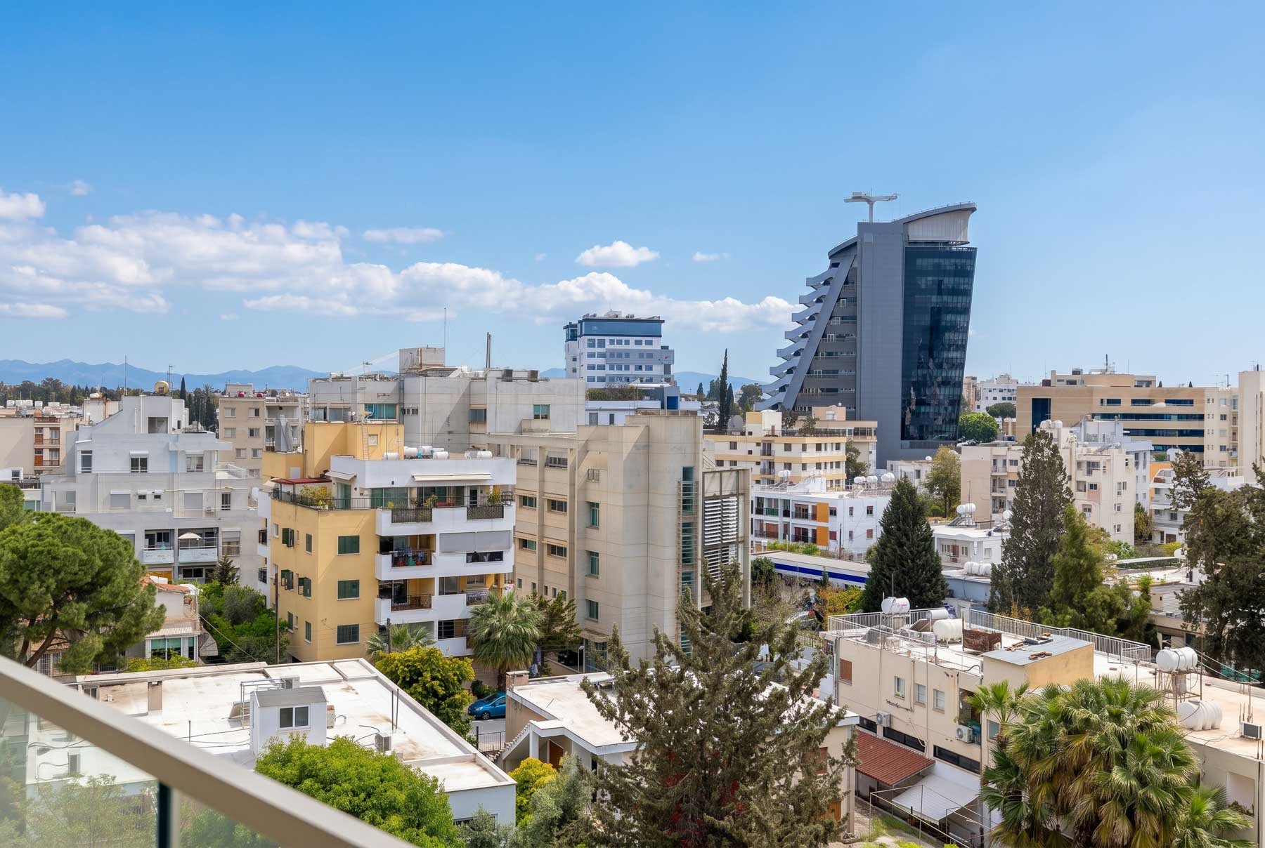  Four Bedroom Penthouse in Nicosia with Private Jacuzzi and Panoramic City Views - 物件實景