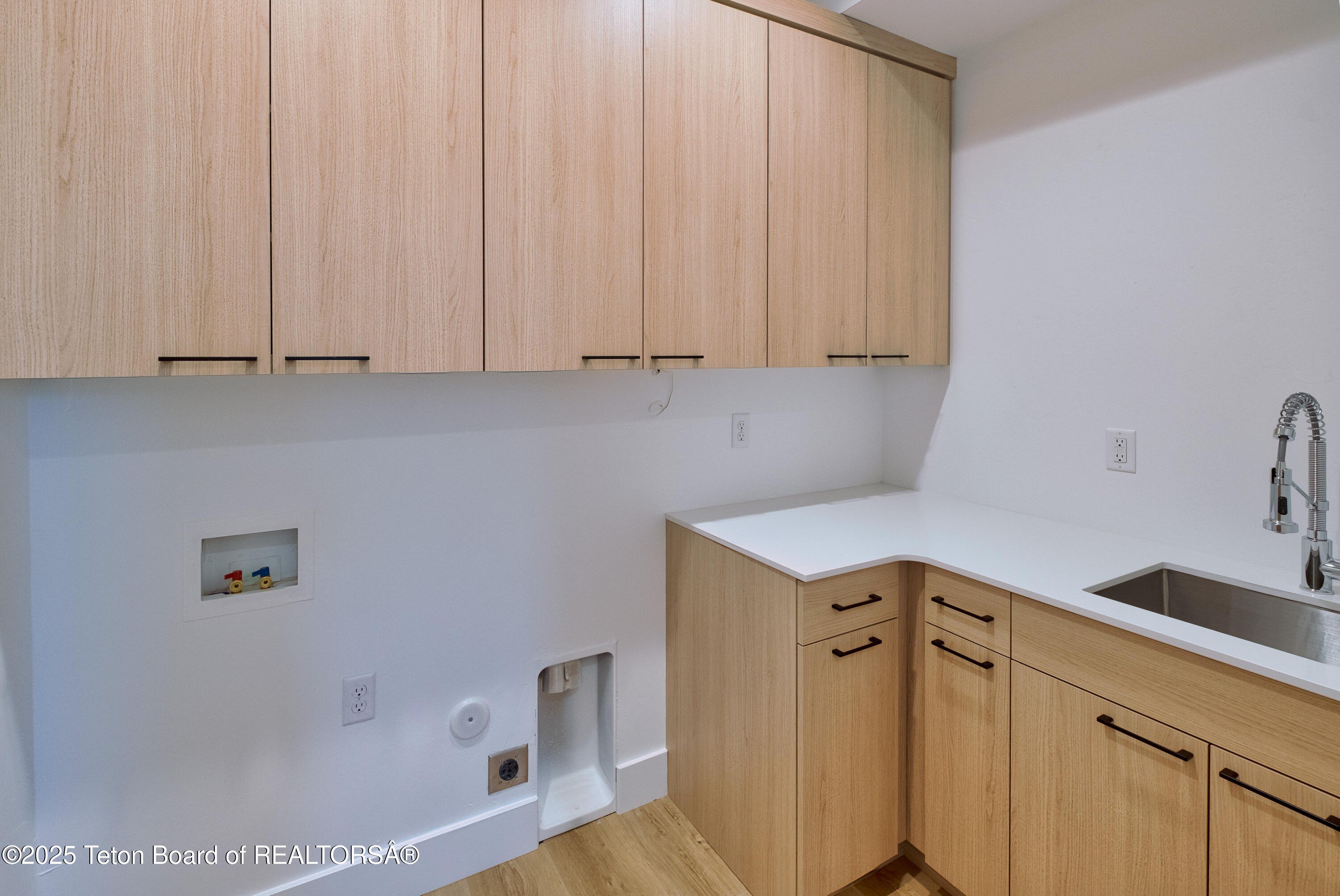 Victor, Idaho, 83455, United States, 4 Bedrooms Bedrooms, ,4 BathroomsBathrooms,Residential,For Sale,1979120