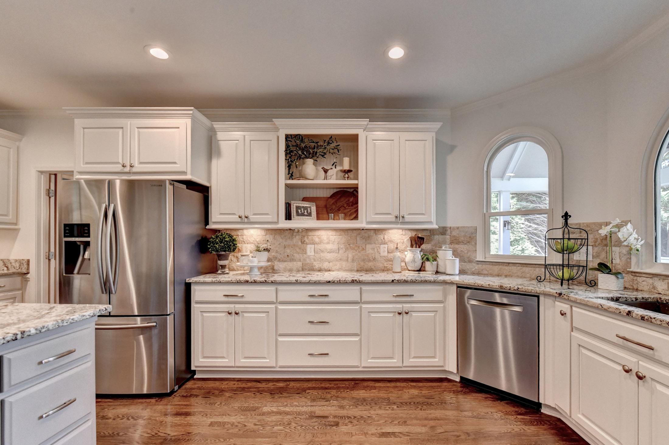  Stunning, Fully Renovated Glen Abbey Home Nestled in the Heart of Alpharetta - 物件實景