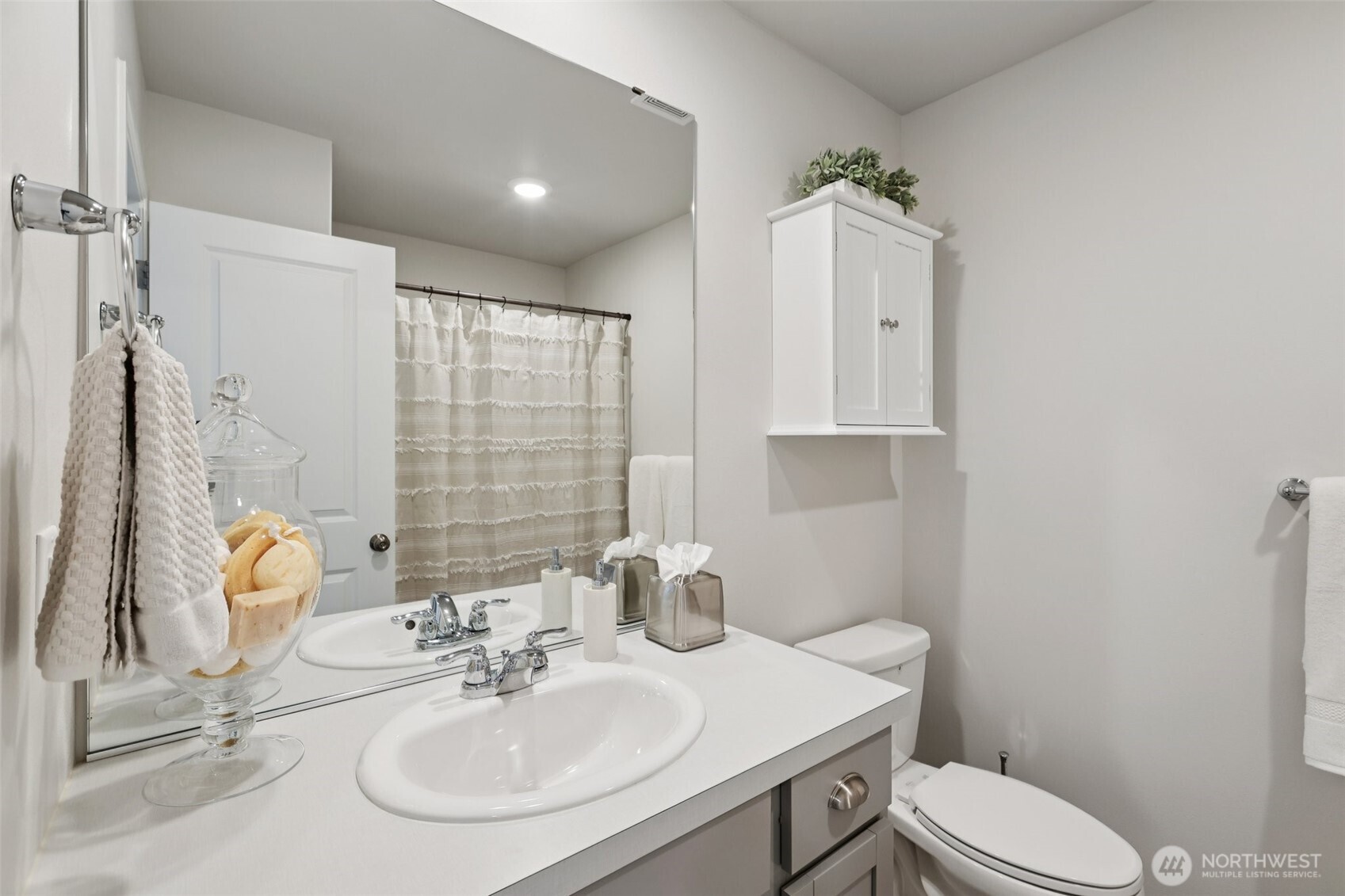 Sultan, Washington, 98294, United States, 4 Bedrooms Bedrooms, ,2 BathroomsBathrooms,Residential,For Sale,1923458
