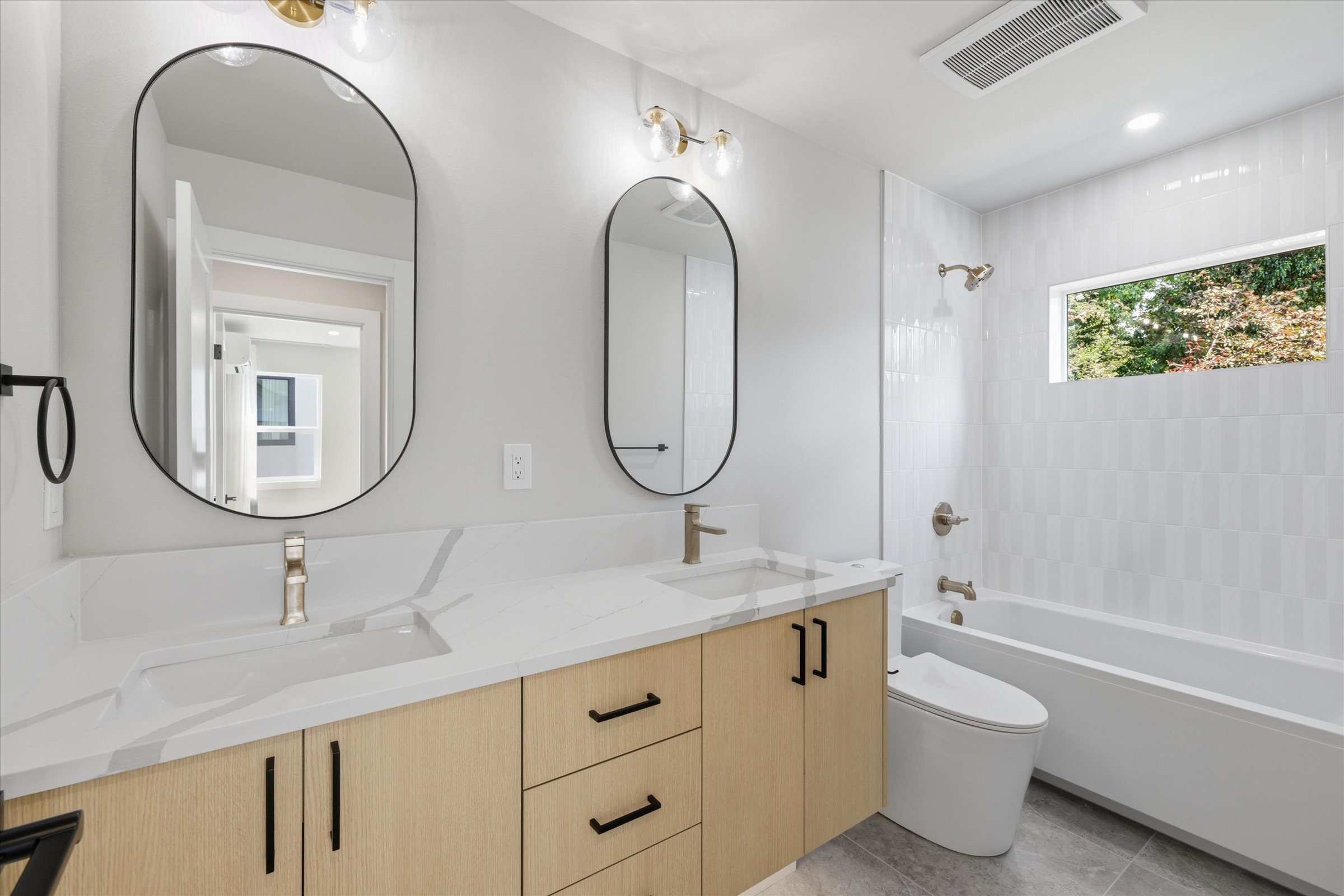  9012 124th Lane NE, Kirkland, WA 98033 - 物件實景
