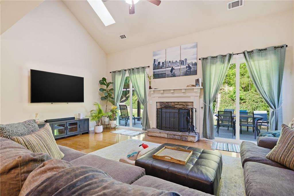Cumming, Georgia, 30040, United States, 3 Bedrooms Bedrooms, ,3 BathroomsBathrooms,Residential,For Sale,2035800