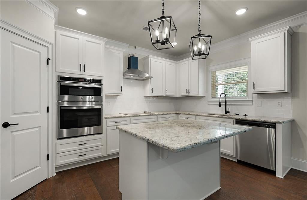 Adairsville, Georgia, 30103, United States, 4 Bedrooms Bedrooms, ,3 BathroomsBathrooms,Residential,For Sale,1976027