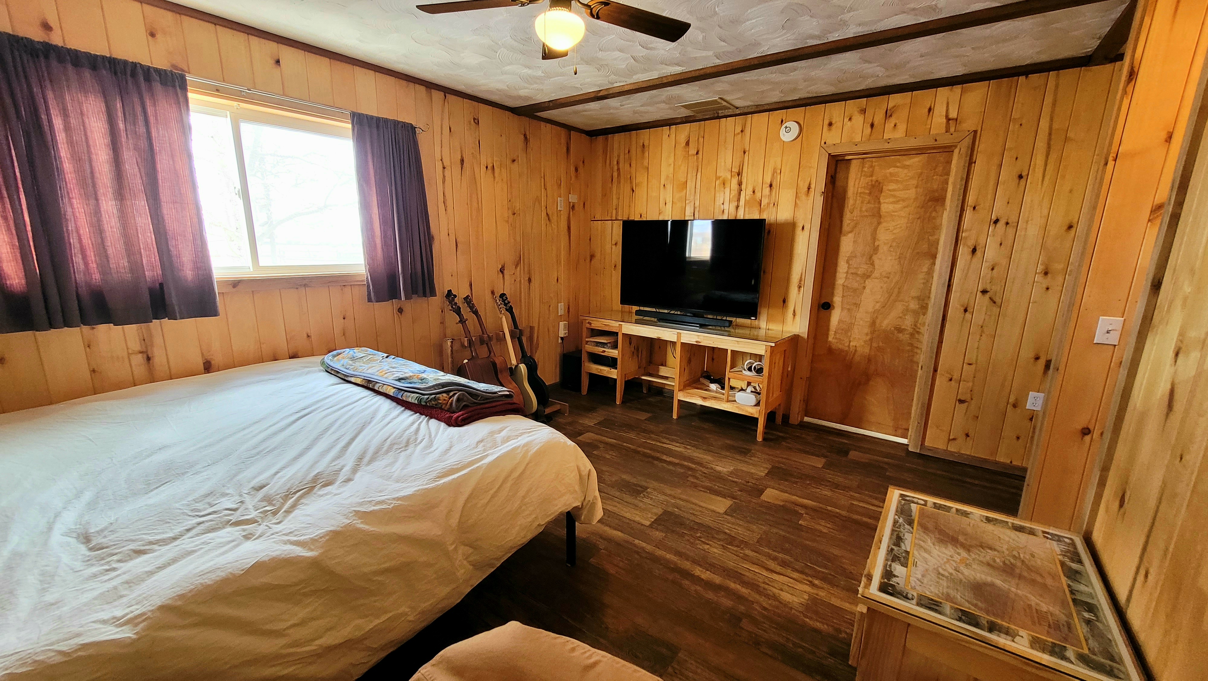 Dillon, Montana, 59725, United States, 3 Bedrooms Bedrooms, ,2 BathroomsBathrooms,Residential,For Sale,1944810