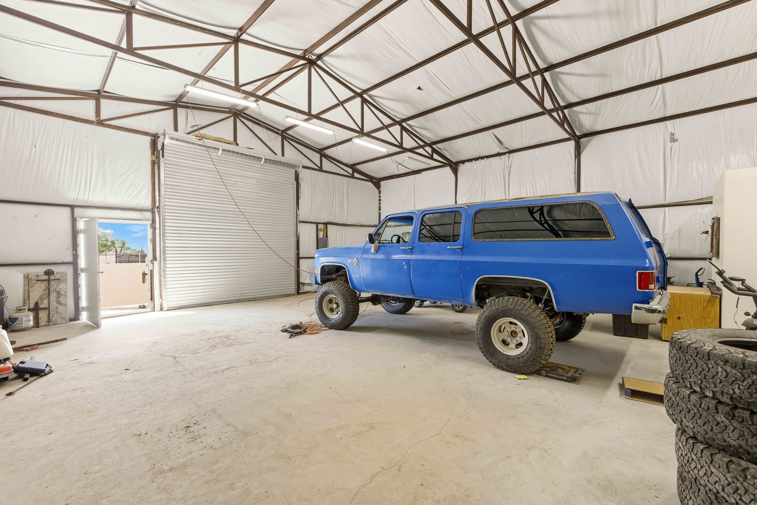 Veguita, New Mexico, 87062, United States, 4 Bedrooms Bedrooms, ,2 BathroomsBathrooms,Residential,For Sale,1974497